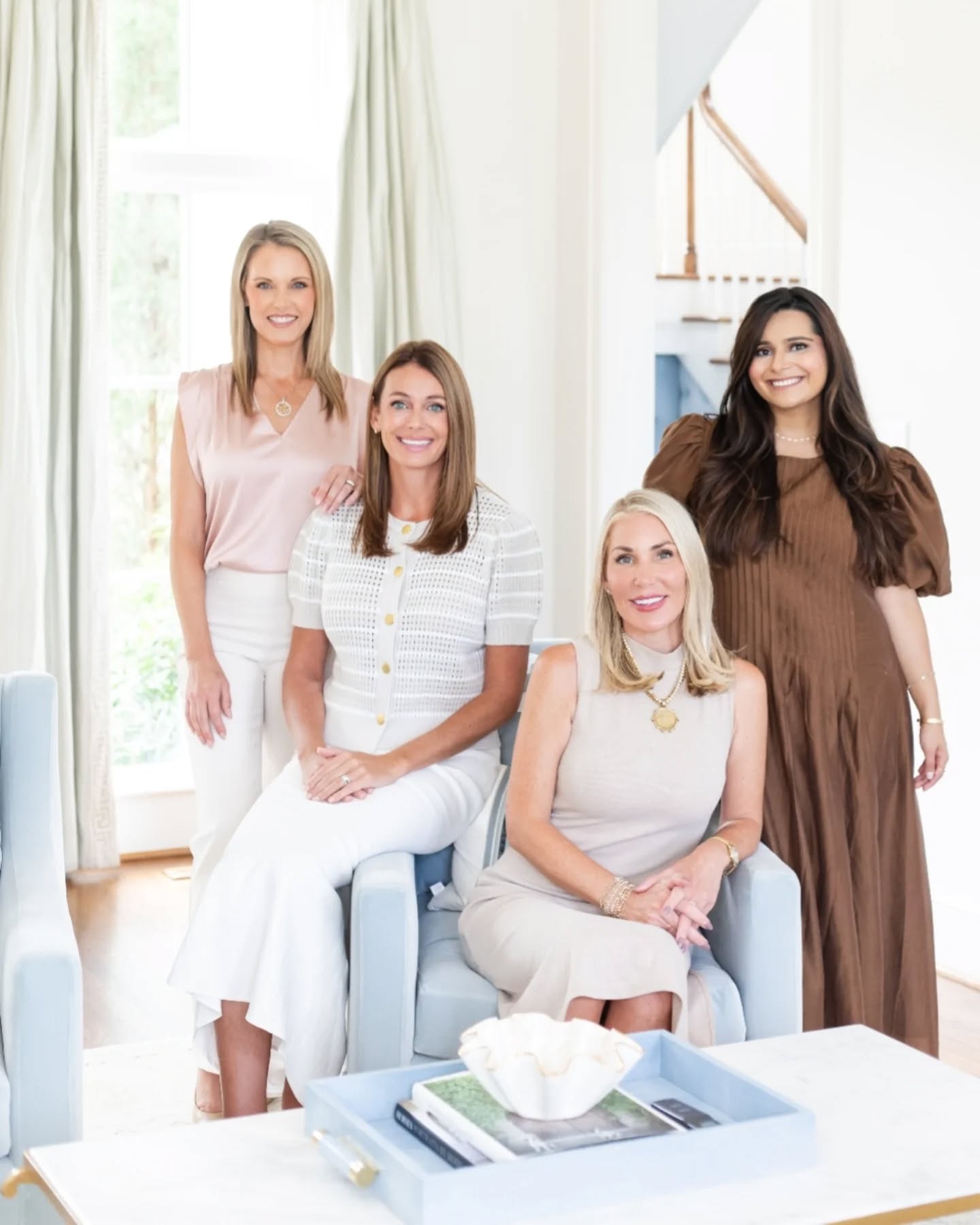 We love creating content for real estate teams 🤍 It’s not just about beautiful images, it’s about showing the people behind the brand. The team. The energy. The lifestyle. We focus on getting a mix of headshots, behind-the-scenes moments, and strategic visuals you can actually use across your marketing.
Loved shooting in this stunning home for the @bhammandco brand session 📸
•
•
•
{ Brand photography, branding, photography, business photography, headshots, lifestyle photography, real estate team, realtor branding, realtor brand shoot, realtors, Birmingham brand photography, Birmingham AL, photographers, marketing, social media management }