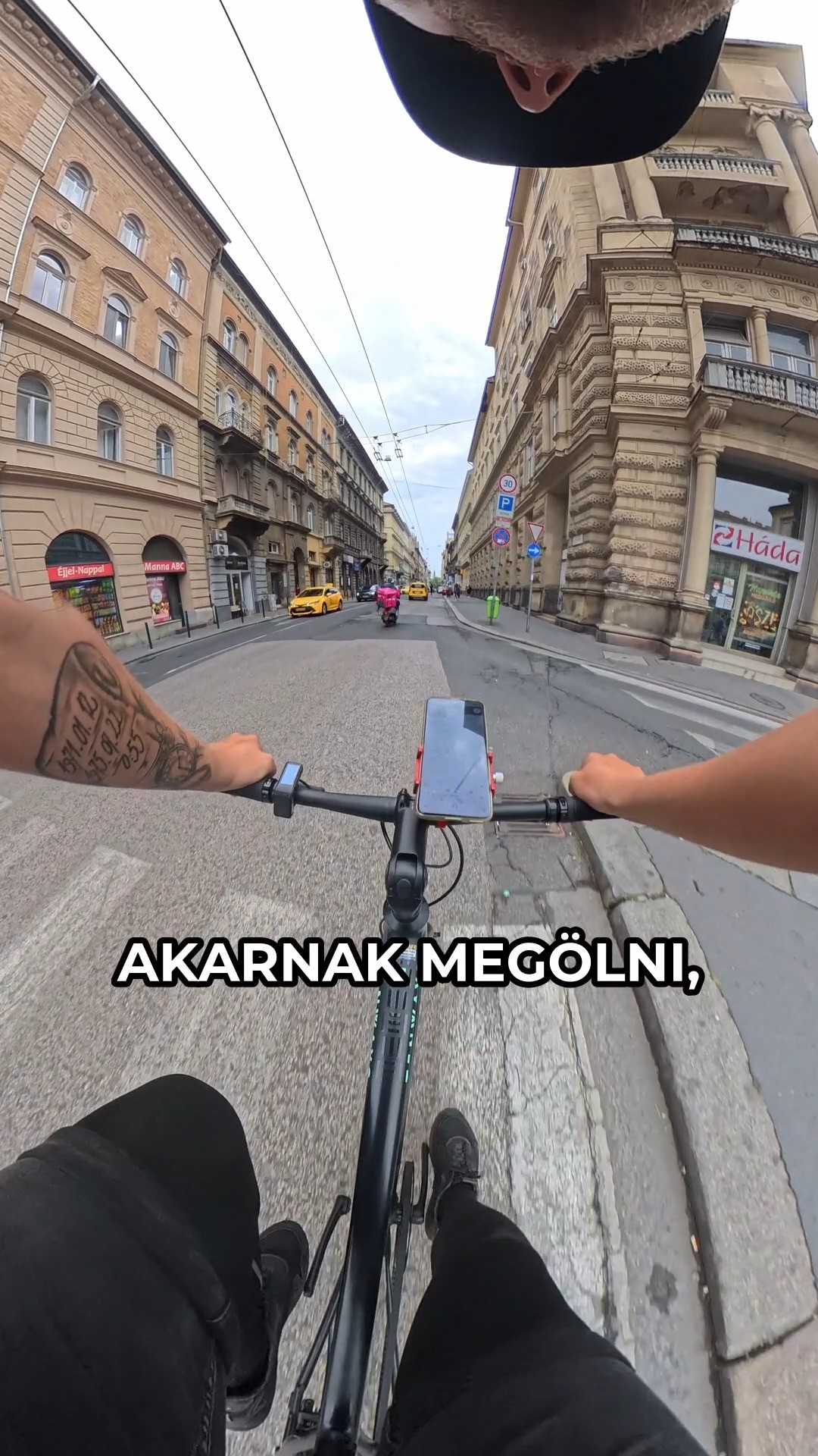 Téged próbáltak már elütni?🤯
#wantopfutár #wtf #futár #futárszolgálat #munka #kiszállítás #munkalehetőség #gyorsfutár #szállítás #bicikli #delivery #biciklisfutár #deliveryguy #cyclinglife #deliveryheroes