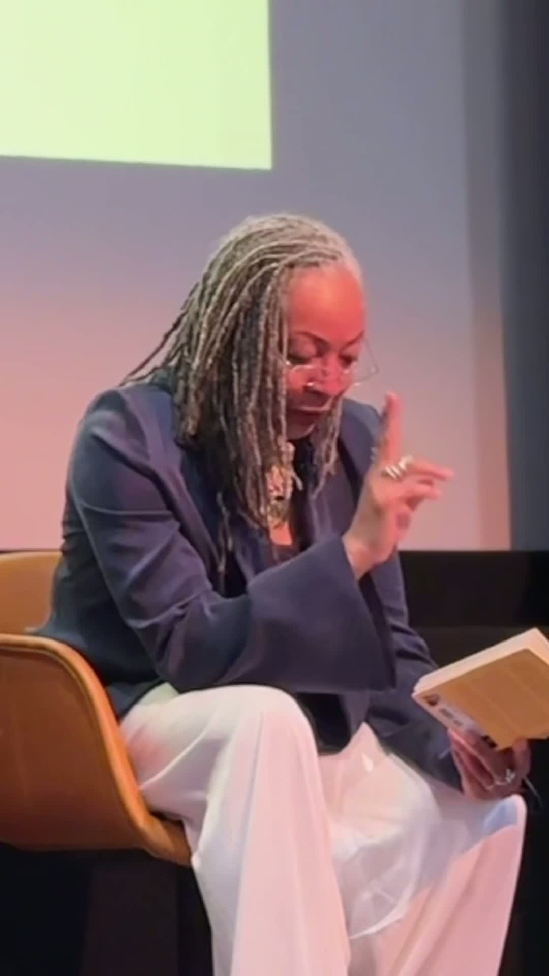 As humans we were made to identify differences so let's not pretend we don't acknowledge them with colourblindness.
#colourblind #learning #antiracism #diversityandinclusion