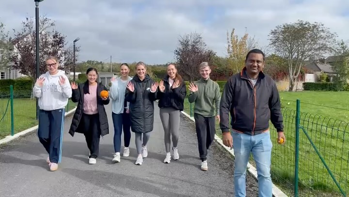 🌿✨ A wonderful day in the garden with Cork Printmakers — creating art in a beautiful, inspiring environment! 🎨💚
We enjoyed connecting with nature, using flowers and tree leaves to make creative prints, and sharing ideas in a peaceful, green space. 🍃🌸
It’s amazing how art and nature come together to inspire creativity and community. 🌼🤝
#CorkPrintmakers #CreativeCommunity #ArtInNature #Sustainability #Cork #GardenArt