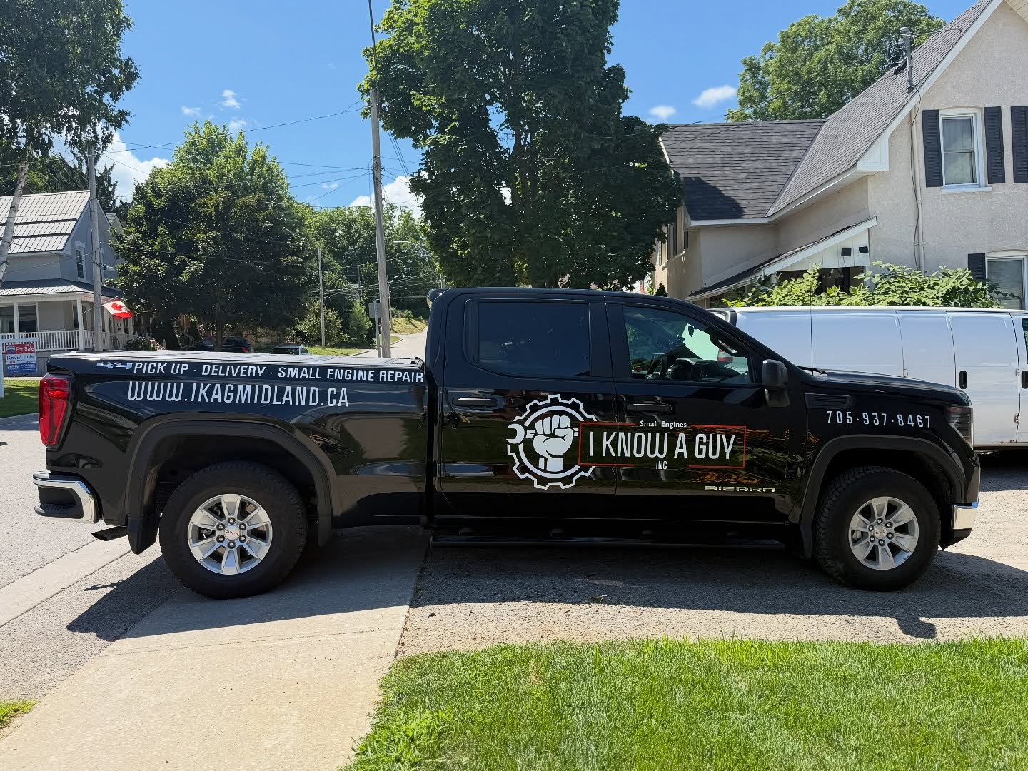 Clean, bold, and ready to roll! 💪 Truck lettering for @iknowaguy_midland ✨ Simple, strong branding that gets noticed.
#TruckLettering #vinylgraphics #vehicledecals #midlandontario #shoplocalcanada #signshop #customlettering