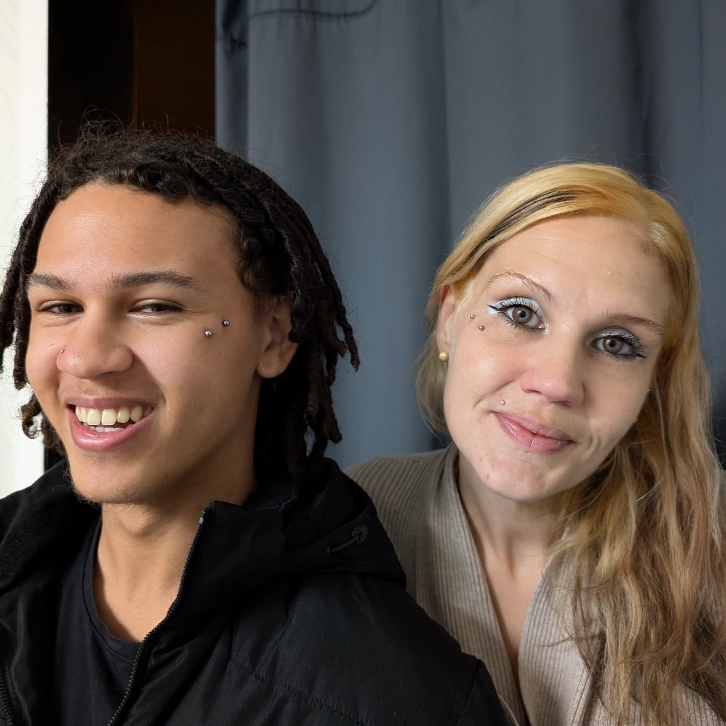 Mor och son med matchande piercings ! đ
#bananabellpiercing #hÀssleholm #piercingstudio #evilwomanbodypiercing #piercersinceyear2000 by @ulrikaluckabauer