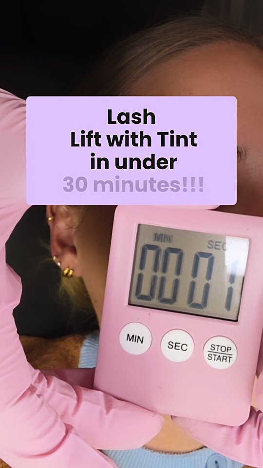 ✨ Let’s lift in 30 minutes! ✨
With OUTLOUD, you can create a complete Lash Lift with Tint in just 30 minutes – quick, effective, and with stunning results every time.
This client had long, strong lashes, and we used 7 minutes processing time per lotion.
Beautiful, lifted lashes – in no time!
_________________________________
Med OUTLOUD kan du lave et komplet Lash Lift med farve på kun 30 minutter – hurtigt, effektivt og med smukke resultater hver gang.
Denne kunde havde lange og kraftige vipper, og vi brugte kun 7 minutters trækketid pr. væske.
Perfekte løftede vipper – på ingen tid!
🖤🖤🖤🖤🖤🖤
#LashLift #OutLoudBeauty #LashLiftPro #LashArtist #BeautyProfessionals #LashLiftResults #TimeSaver