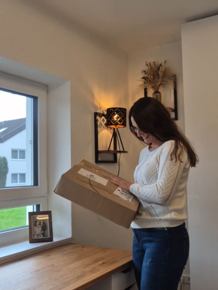 ✨️ Unboxing Hochzeitsalbum ✨️
Ein kleiner Einblick in meinen Büro Alltag - heute kam ganz besondere Post 🥰
Liebt ihr es auch so sehr wie ich, Bilder in der Hand zu halten & so eure Erinnerungen mit euren Lieben teilen zu können? 🤍