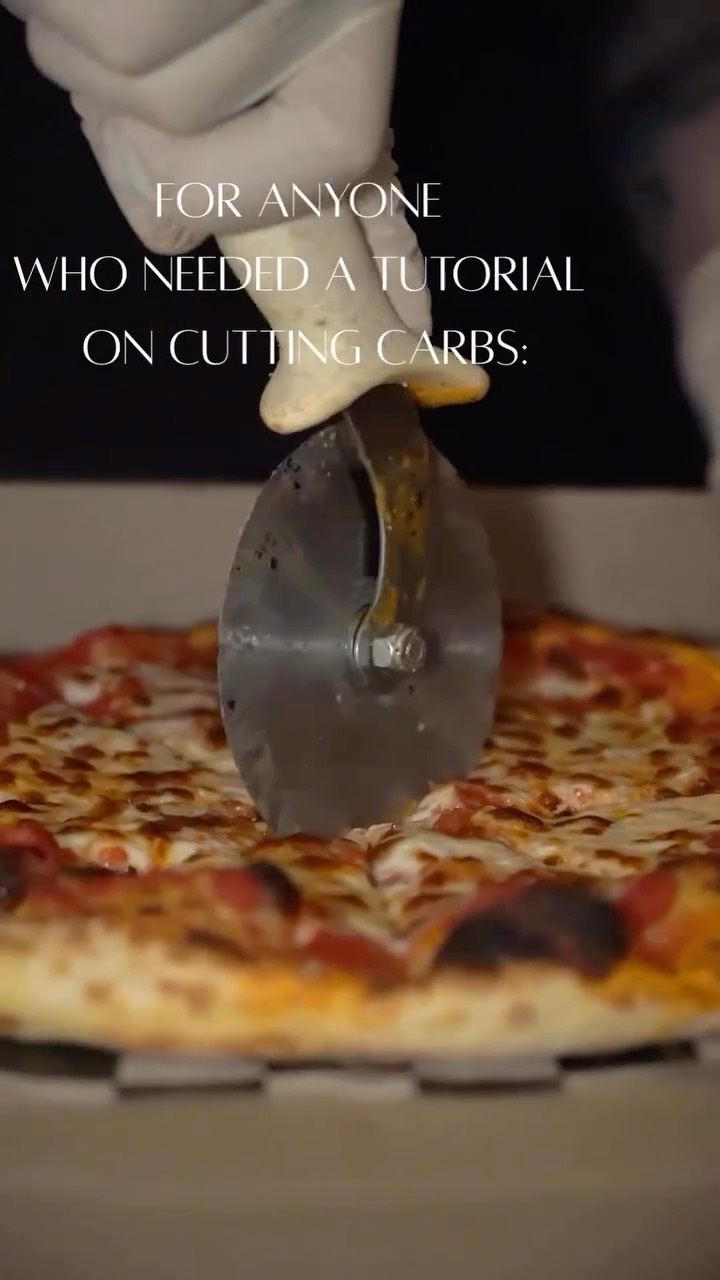 How we cut carbs 😎
Every Thursday!
$20 Cheese Pizza + Wings
$9- Big Ass Rails
$7- Green & White Tea Shots