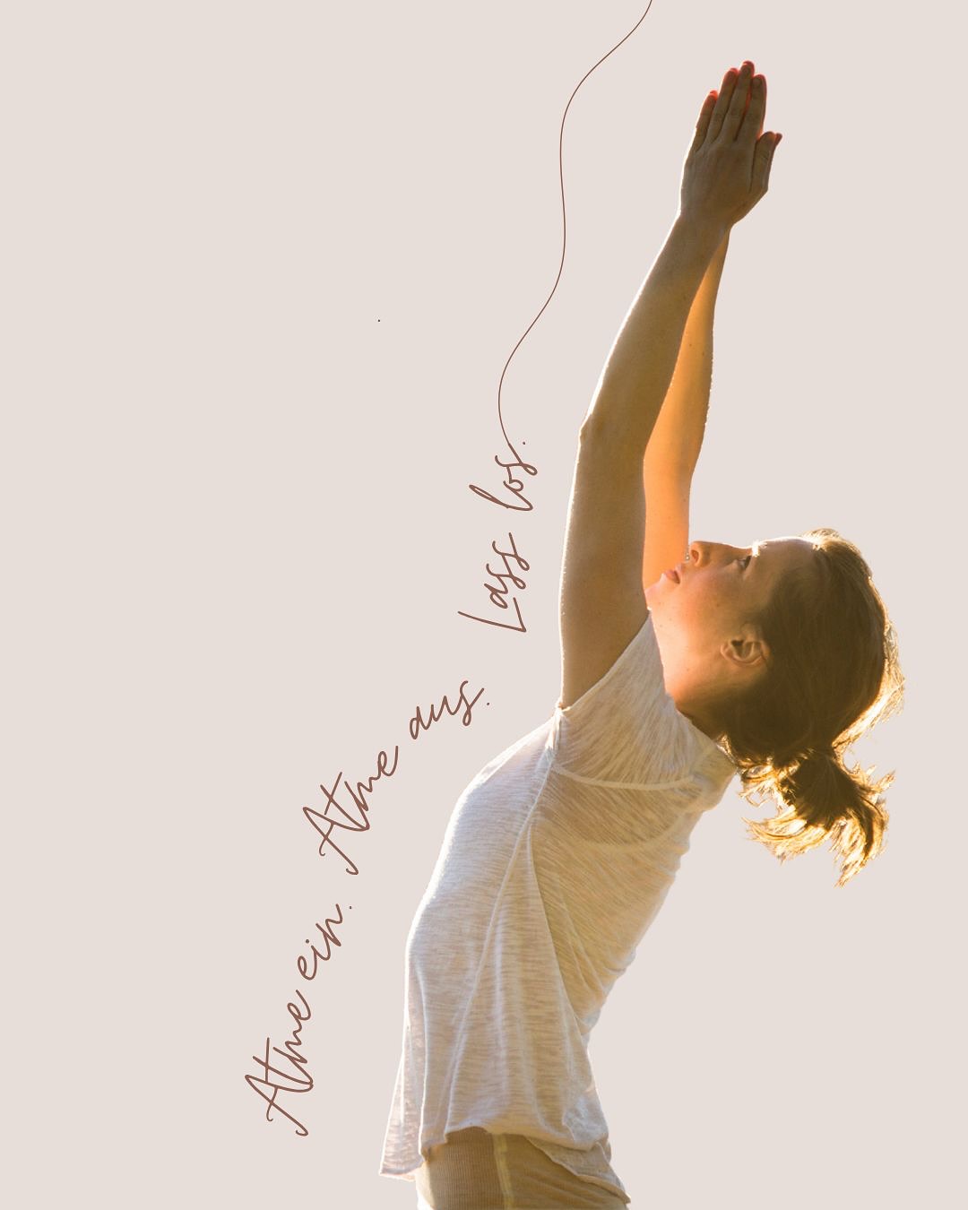 🍂 Loslassen & Einkehren – Ende der Sommerzeit
🕯️ Halbtages-Retreat am 26. Oktober in der Schweiz
Der Sommer zieht sich langsam zurück – und wir dürfen loslassen, innehalten und neue Kraft schöpfen.
Gemeinsam mit der lieben Rita von @somayoga_weinfelden laden wir dich ein zu einem besonderen Nachmittag voller Wärme, Achtsamkeit und innerer Balance.
Zwischen goldenen Hügeln und der klaren Herbstluft der Schweiz tauchen wir ein in eine wohltuende Reise:
☕ Ankommen & Kakao-Ritual – den Sommer bewusst verabschieden
🔥 Yang-Yoga – kräftigend & erdend
🌬️ Pranayama – Nadi Shodhana für innere Balance
🌙 Yin-Yoga – Vorbeugen & Hüftöffner zum Loslassen
🪶 Journaling & Meditation – „Was darf gehen, was in mir wachsen?“
💫 Gemeinsamer Ausklang mit Tee, Räucherduft & Stille
Diese Zeit des Wandels – vom Feuer des Sommers (Pitta) zur Leichtigkeit des Herbstes (Vata) – lädt uns ein, in uns selbst Heimat zu finden.
🤎 Ein Nachmittag für Körper, Geist & Seele – zum Loslassen, Sammeln & Sein.
Und vielleicht auch eine kleine Reise zu dir selbst.
Sichere dir deine Matte, wir freuen uns sehr auf dich!
📍 Ort: @somayoga_weinfelden
🕓 Zeit: ca. 4–5 Stunden inkl. Pausen
💌 Anmeldung & Infos: https://www.eversports.ch/org/activity/ed8cc33b-a9bf-4bdb-87c3-2ddc7adeb7be