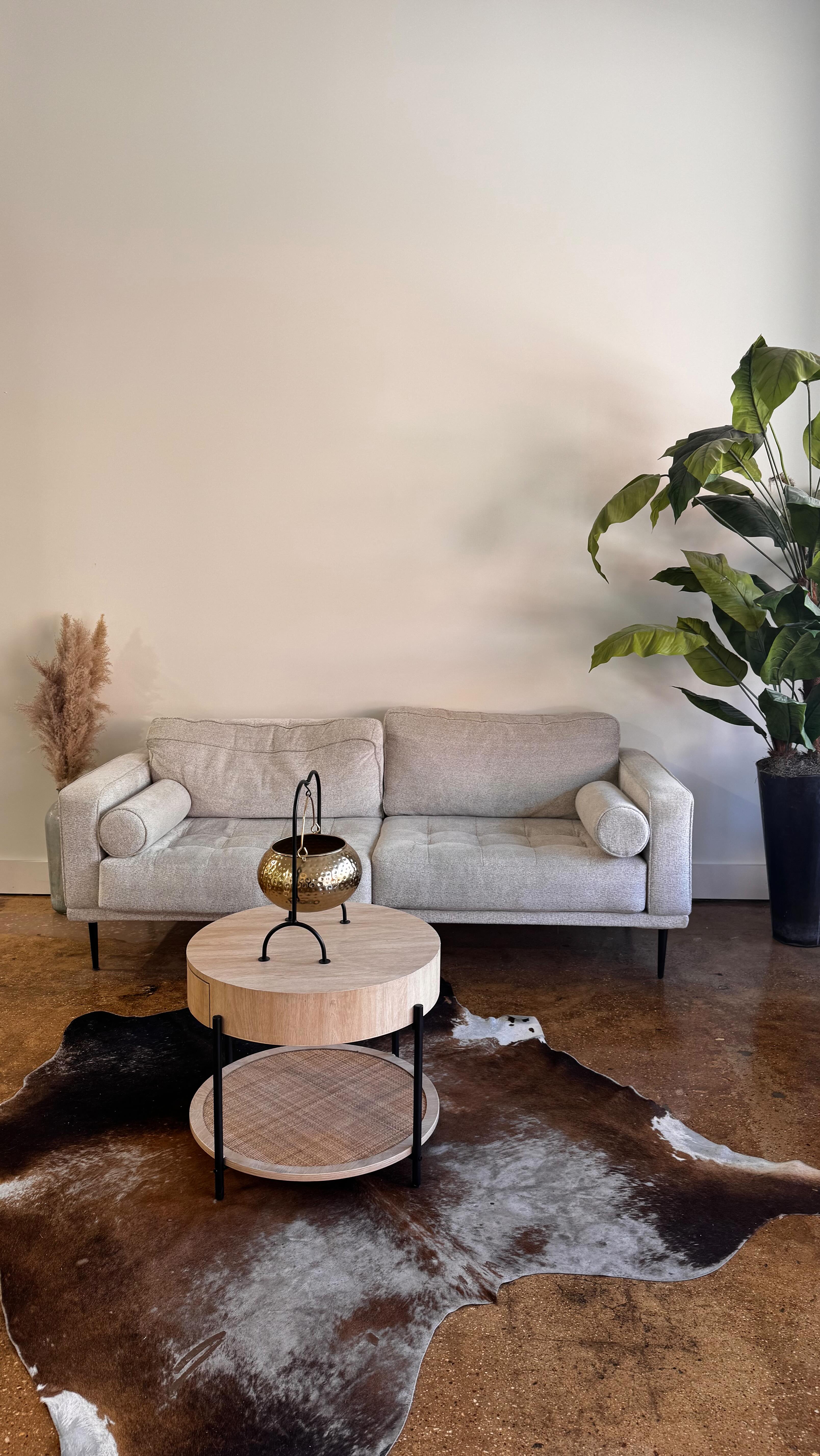 ✨ This is your sign to come on over, baby! ✨
It’s cozy season — the perfect time to refresh your look, nurture your scalp, and pour into YOU 💆🏽♀️🍁
If you’ve been searching for a stylist who truly listens, cares, and creates a space where you feel heard, seen, and pampered, welcome to Cultured Canvas — your new self-care home 🕯️✨
Here, every guest enjoys a luxury one-on-one experience designed for wellness + beauty, including:
💆🏽♀️ Relaxing scalp wellness facials & personalized hair care
✨ Customized color transformations (balayage, blonding, gray blending & more)
🧖🏽♀️ Treatment-focused services for healthy hair growth + shine
🧋 Seasonal drink + snack menu (think cozy fall teas, sparkling water, sweet treats 🍪☕️)
🎁 Surprise giveaways, product samples, and a take-home self-care vibe
📝 Detailed color + care records for consistency and growth tracking
🌿 Clean, professional products curated just for your scalp + hair needs
🕯 A calm, welcoming atmosphere where self-care meets confidence
I’m now accepting new clients this season 🍂✨ Come unwind, sip something sweet, and leave glowing from the inside out 💛
💌 Book your luxury experience: LINK IN BIO
📍 Dayton & Chattanooga, TN
#ChattanoogaHairstylist #ooltewahtn #DaytonTNSalon #SoddyDaisyTn #LuxurySalonExperience #nooga #RheaCountyTn #NewClientVibes #ComeOnOverBaby #SelfCareSeason #SpringCityTn #ChattanoogaHair #ScalpFacialExperience #DaytonTn #BalayageTN #GrayBlendingPro #Chattanoogatn #chattanoogamoms