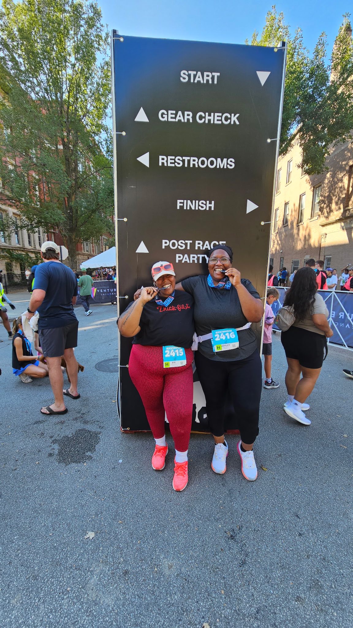 When @ashleyinthemiddleofitall told me she wanted to start running and training for a marathon, I was so excited because I knew this was the push I needed to get back into something I’ve always loved, especially after having a baby. So we laced up our running shoes and went for the @bucktown5k together last week, and I couldn’t have asked for a better running partner than my big sis 🫶🏽
Throughout the race, I kept repeating the running mantra that’s carried me through countless 5ks and half marathons; “Their run is not my run. My run is not their run. But we run the same mile.” It’s my reminder that comparison steals joy, and that we don’t need to measure our pace, our speed, or our progress against anyone else, because at the end of the day we’re all running the same distance in our own way 🏃🏽♀️💛
#bucktown5k #postpartumfitness #momrunner #runnermotivation #runningcommunity #womensrunning #blackgirlsrun #latinaswhorun #sisterhood #runnerlife #fitnessmotivation #chicagorunners #runnersofinstagram #strongasamother #runnershigh