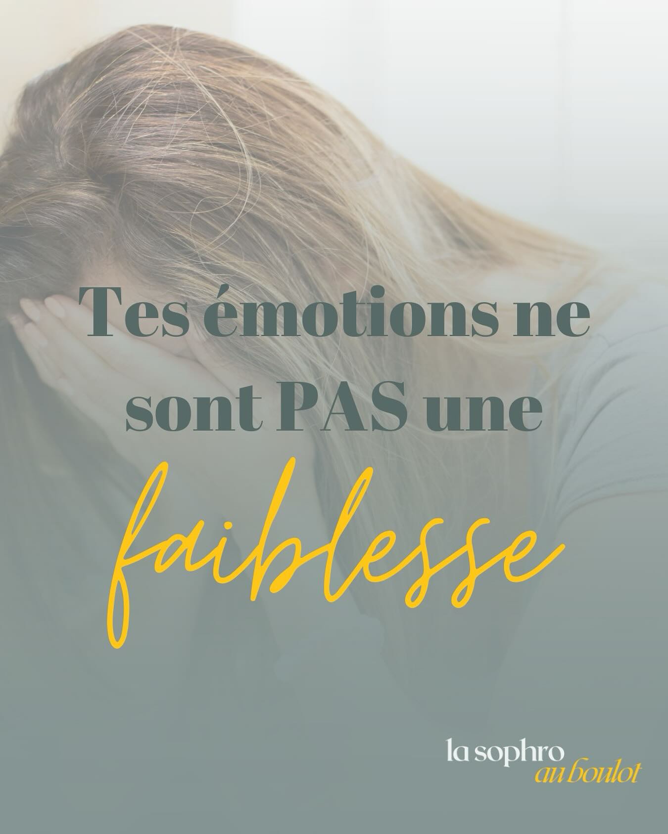 J’ai craqué. Et cette fois, devant mes enfants.
Pendant longtemps, j’ai cru que je devais toujours être forte.
Que je n’avais pas le droit d’être vulnérable.
Pas devant eux.
Encore moins parce que j’accompagne les autres à mieux vivre leurs émotions.
👉🏼Et pourtant… pour moi aussi, il y a des matins plus compliqués.
Des nouvelles plus difficiles à digérer.
Et parfois, les émotions débordent.
Ce que j’ai compris : c’est OK de vivre tes émotions devant tes enfants.
Au contraire, ça leur montre que la tristesse, la colère, la peur… font partie de la vie.
Et que ce ne sont pas des faiblesses, mais des signaux précieux 💛
🌱Finalement, reconnaître et exprimer ses émotions, c’est aussi leur transmettre une clé essentielle : l’intelligence émotionnelle.
💡 Et si, finalement, ta vraie force était de reconnaître que tu n’as pas toujours à être fort.e ?
💬 Et toi, tu t’autorises à montrer tes émotions devant tes enfants ?
—
🙋🏼♀️ Hello, moi c’est Constance, je suis animée par l’envie de favoriser le « mieux-être » dans les environnements professionnels.
✨ Ma mission en tant que coach et sophrologue ?
Accompagner tous les professionnels à libérer et booster leur potentiel en les aidant à se poser les bonnes questions pour qu’ils puissent se sentir mieux dans leur tête, leur corps et par conséquent dans leur travail et leur vie !
.
.
.
#coachingprofessionnel #coaching #coachpro #coach #intelligenceemotionnelle #ie #eqi #sophrologie #sophrologue #developpementpersonnel #gestiondustress #gestiondesemotions #gestiondustressenentreprise #prevention #qualitedevieautravail #qvt #bienetreautravail #lasophroauboulot