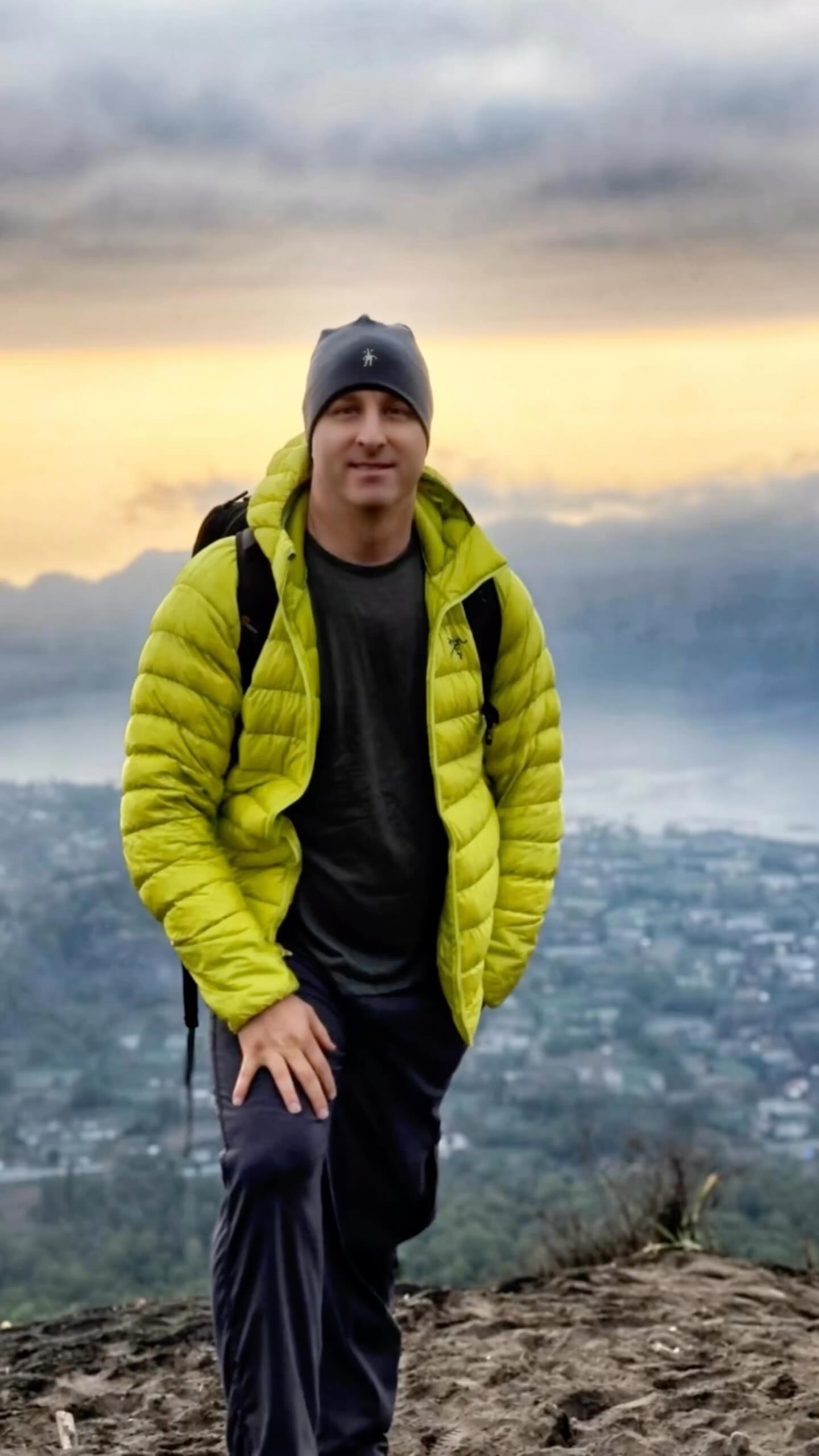 Me, manifesting a time-travel portal to Thailand rn. Vibe check. Perhaps it is time for a workshop there. Tell me in the comments epic spots photography with models? Video work? Hit me up, let’s make it happen!
#workshop #photographyworkshop #thailand #gearedup
#thailandtravel #filmmaking #videography #higgsfieldai