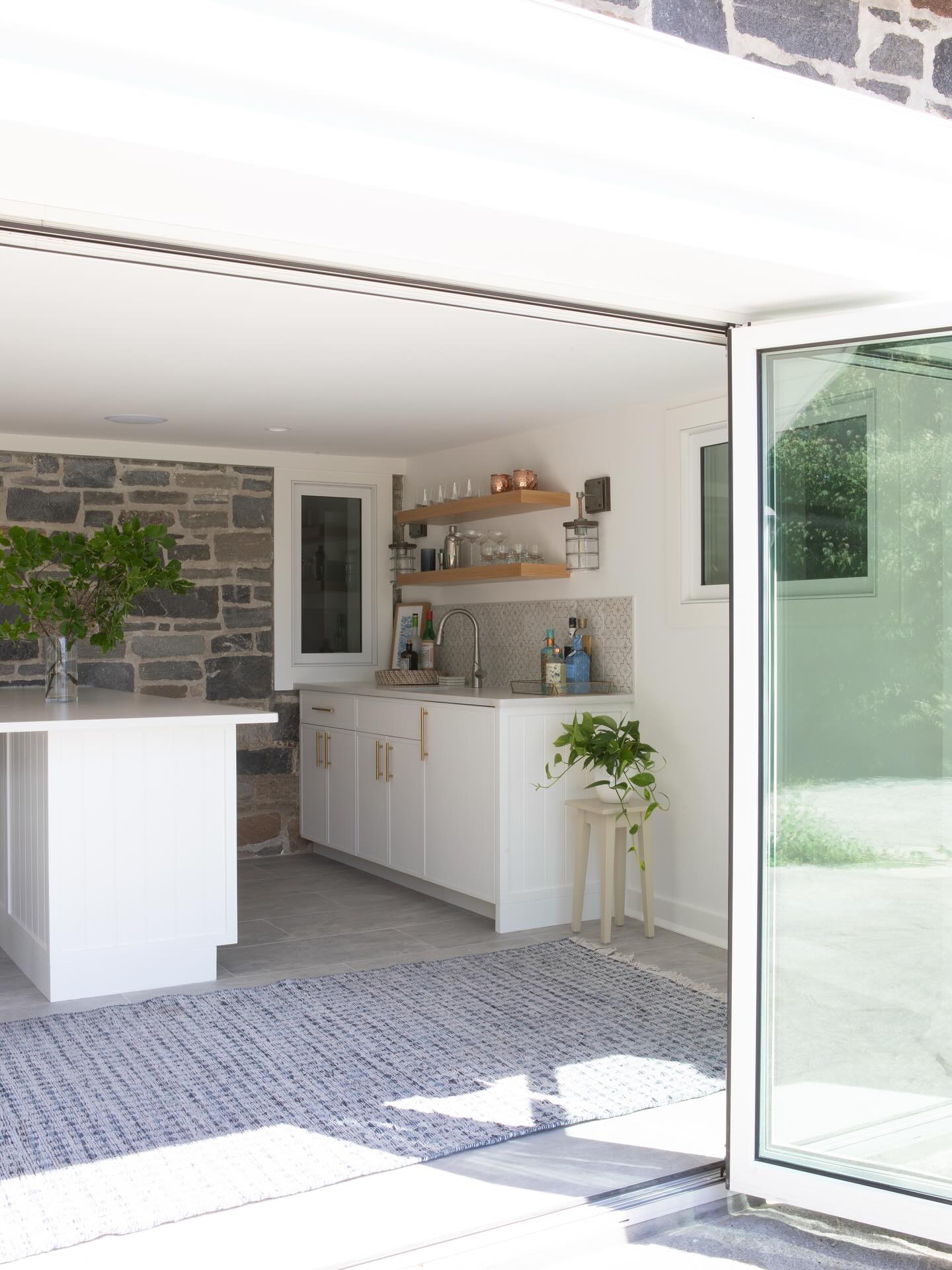 We’re keeping the doors open! ☀️
With it feeling like the last day of summer rather than early October, we’re making the most of the sunshine by bringing the outside in with these amazing @nanawallsystems bifold doors.
With the doors spanning the entire ground floor level of this basement to poolside reno, pool to bar access was never so easy! 🍹😎
Cabinetry by @saltwoodcabinetry
#basementrenovation #basementremodel #nanawall #bifolddoors #bardesign #outsideinside #renovation #constructioncompany #guilfordct #ctshoreline #gulickandco #designbuildrenovate