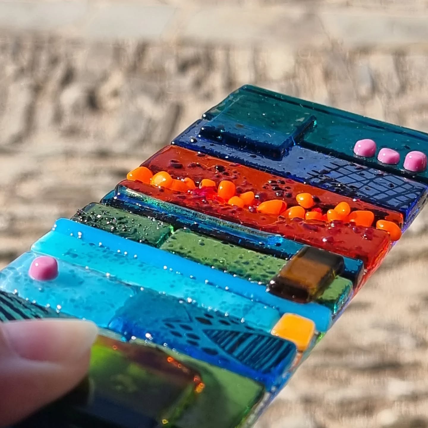 Come and take a closer look at my fused glass art at:-
O'Fil de l'Art, Conques @assoofildelart
Bal des Createurs, Rodez @baldescreateurs
Both shops have wonderful artisan crafts, perfect gifts and are manned by passionate artisans.
#Conques #rodez