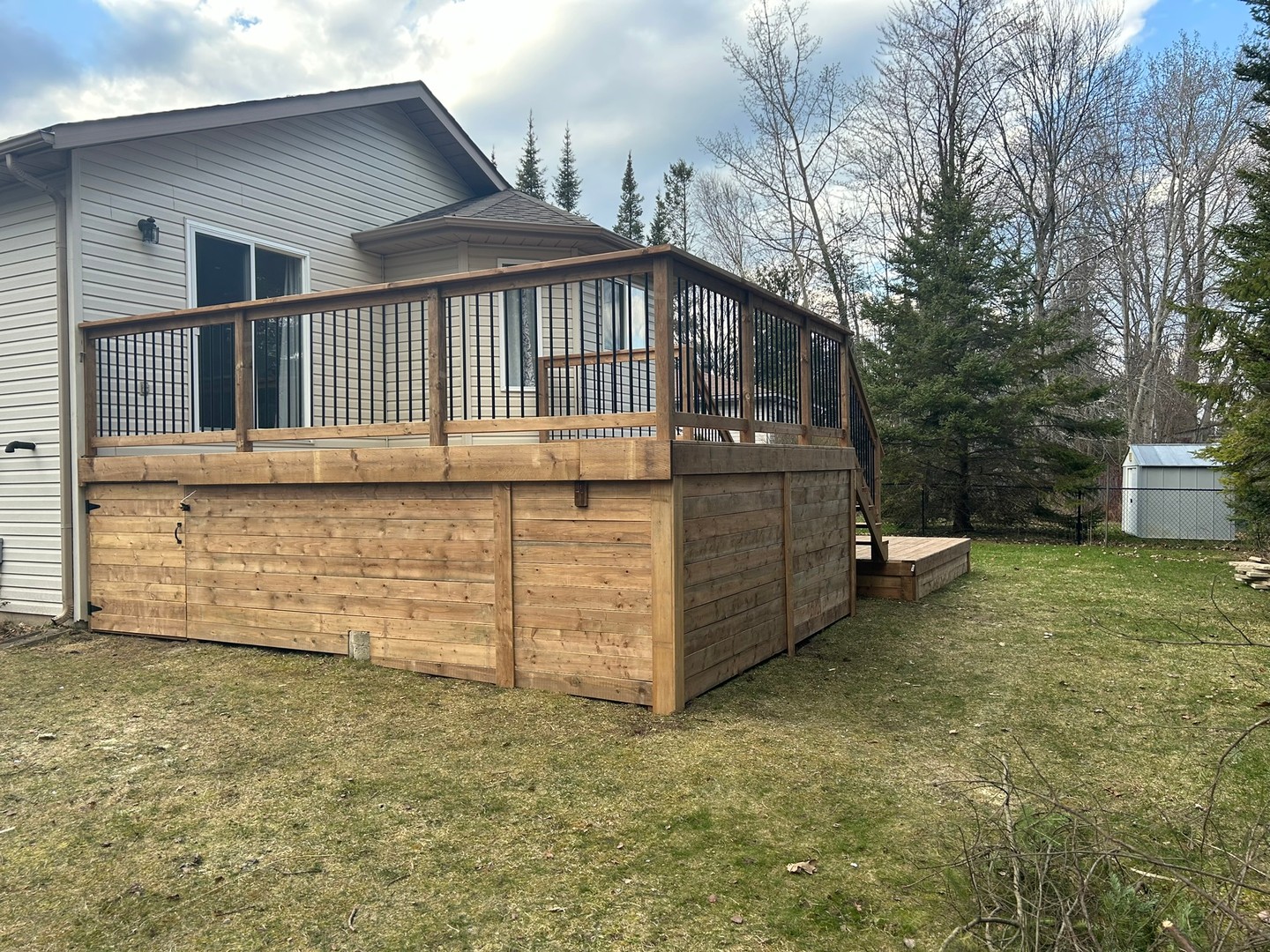 Split-level, full potential.
The upper deck’s for the BBQ, the lower’s for lounging - or cartwheels, no judgment.
Another job well done 💪