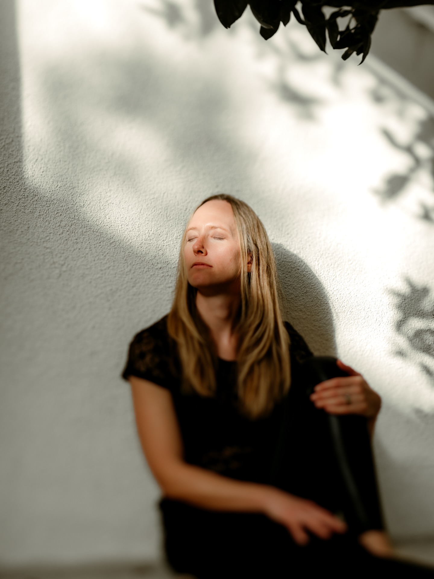 Today has been a shitty ass day.
Being a family photographer sounds glamorous: tromping through fields with beautiful families, pressing a button and magically creating gorgeous photographs
Sure, but this is maybe, 2% of my life.
Then there are days like today.
I have more sessions in my editing queue than I ever have, and my computer decides to go on a full hiatus.
I freaked out.
I lost my cool.
I cried on the floor while I took my computer apart.
Called IT. Googled. Chat GPTâd.
I yelled at my husband who was just trying to help đŤŁ
6 hours I desperately needed to work- gone.
Then here comes the bus. And the dog ate my kidâs shoe because he didnât get his walk today. đ
We arenât going to open house tonight because I just canât do it all.
Iâm a solo business owner and a mom. Some days Iâm on top of the world. And others Iâm on the floor with a broken computer and a chewed up sneaker.
And Iâm not embarrassed to admit it. This is real life, not some magical fantasy world where my business and life always runs perfectly and beautifully. I photograph real families who deal with the same real life stuff I do- so, just know I understand and Iâm in it right there with ya.
P.S. no photos were harmed and they are all coming- I promise!