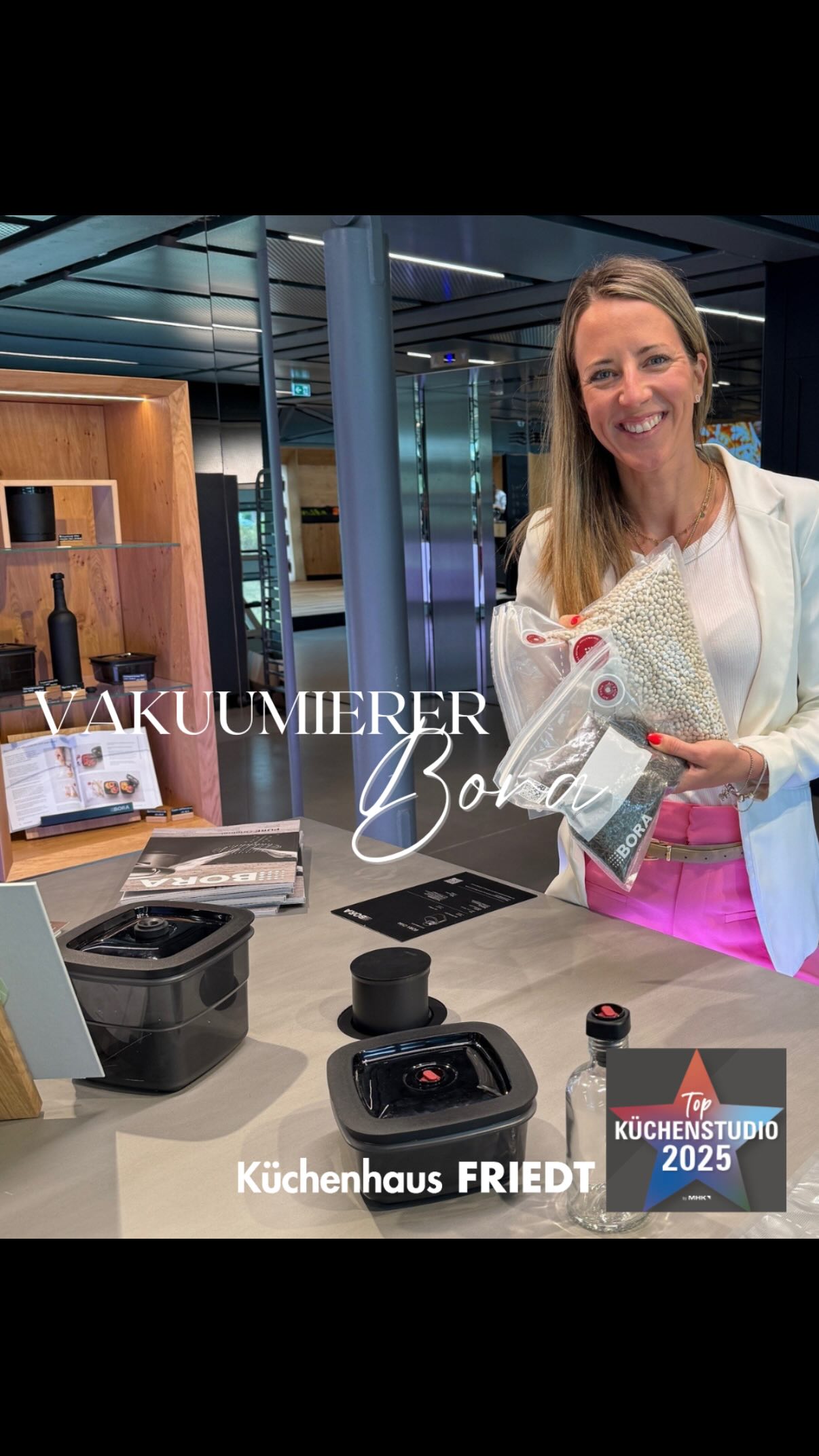 ✨ Heute zeige ich dir ein richtig tolles KüchTool, das dein Kochen revolutionieren wird: den Einbauvakuumierer! 🥳💡
Mit diesem praktischen Helfer bleiben deine Lebensmittel länger frisch, die Aromen intensiver und das Meal Prep wird zum Kinderspiel! 🍖🥦 Ob Sous-Vide-Garen, wiederverwendbare Beutel oder einfach nur Platzsparend in der Küche – die Vorteile sind unbezahlbar!
Bleib dran, um zu sehen, wie einfach es ist! 🛠️💚
#Küchentechnik #Vakuumierer #FrischeLängerHalten #KochenWieEineProfi #MealPrep #Küchenliebe #küchenplanung #kitchen #küche #küchen #küchenhausfriedt #interiordesign #küchenmusthaves #küchengeräte