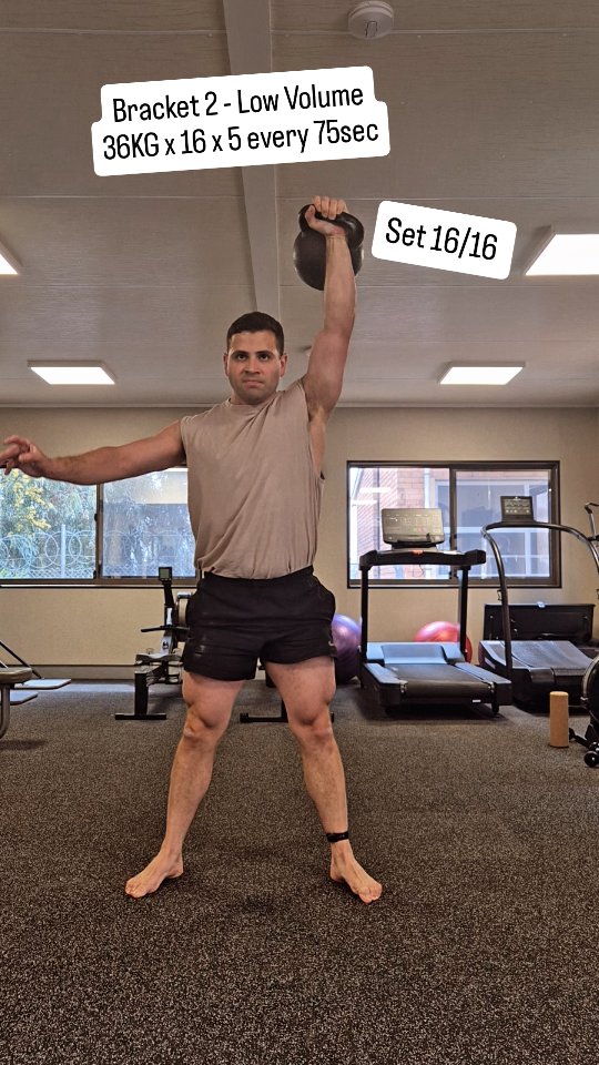 Low volume snatch work today followed by 10 minutes of heavy rope flow.
Focused on martial style grip, learnt from @nsimainyang 's work and single-arm control — using the frame and midsection to keep the rope moving smoothly.
The whole torso felt it after this one — grip, scap, and trunk all working together to stay connected through the frame.
Building capacity and control one session at a time.
TODAYS SESSION - 6TH OCT 2025
GET UPS - 40KG X 10 X 1
SNATCH - 36KG X 16 X 5. EVERY 75SEC
BRACKET 2 - LOW VOLUME
2KG ROPE - 10ISH MINUTES
#strongfirst #ropeflow #sfg #kettlebellsnatch #hardstylemethod