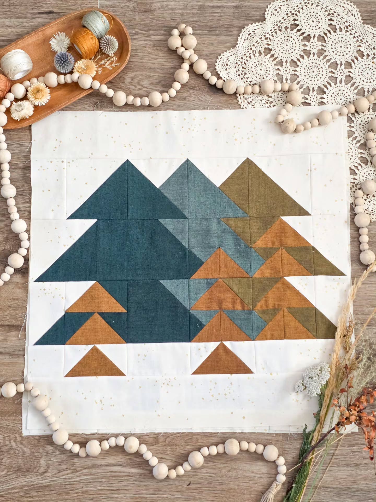 How are we already nearing the end of Week 5 for the Sweater Weather Sampler?!?! I've seen so many beautiful Larches blocks popping up, it's like having my own little online larch march 🤗
🌲The Larches pattern is inspired by the larch tree, a deciduous evergreen. Every autumn larches turn a beautiful golden color and shed their needles, unlike most evergreens which remain green all year. This golden color makes them stand out in a sea of common evergreens. Going on a *larch march* and celebrating *larch season* is one of my favorite autumn traditions 🌲
Share your progress here on Instagram or in the Sweater Weather 2025 Facebook with the hashtag #SweaterWeatherSampler2025 and be sure to tag me @heck.yes.sewco to be entered to win this week's prize!
I can't wait to see all your blocks! 🤍
* * * * * * * * * * * * * * * *
Week 5 Block: Larches designed by me
Fabrics: @fableism chambrays
🍂 It's not too late to join us! Sign up at the link in my bio and sew along with us! 🍂
Be sure to check out the other designers!
* Abby @abbymaed
* Dana @carnelianquilting
* Ann @craftymoose_quilts
* Kristina @creamcitystudio
* Emily @patchworkrevivalstudios
* Megan @quiltscoutsofamerica
* Tamara @remivailstudio
* Rachel @sewjoyfulstudio
#SweaterWeatherSampler2025 #ninepatchquiltcollective #larchesquilt #fallquilt #autumnquilt #treequilt #samplerquilt #sewalong #quiltalong #quiltsampler #freequiltblock #modernquilter #modernquilting #modernquilt #quiltingfun #quiltstagram #quilts #quiltyfriends #quiltsofinstagram #pnwmaker #pnwquilter #oregonmaker #oregonquilter #eugenemaker #eugenequilter #heckyessewco