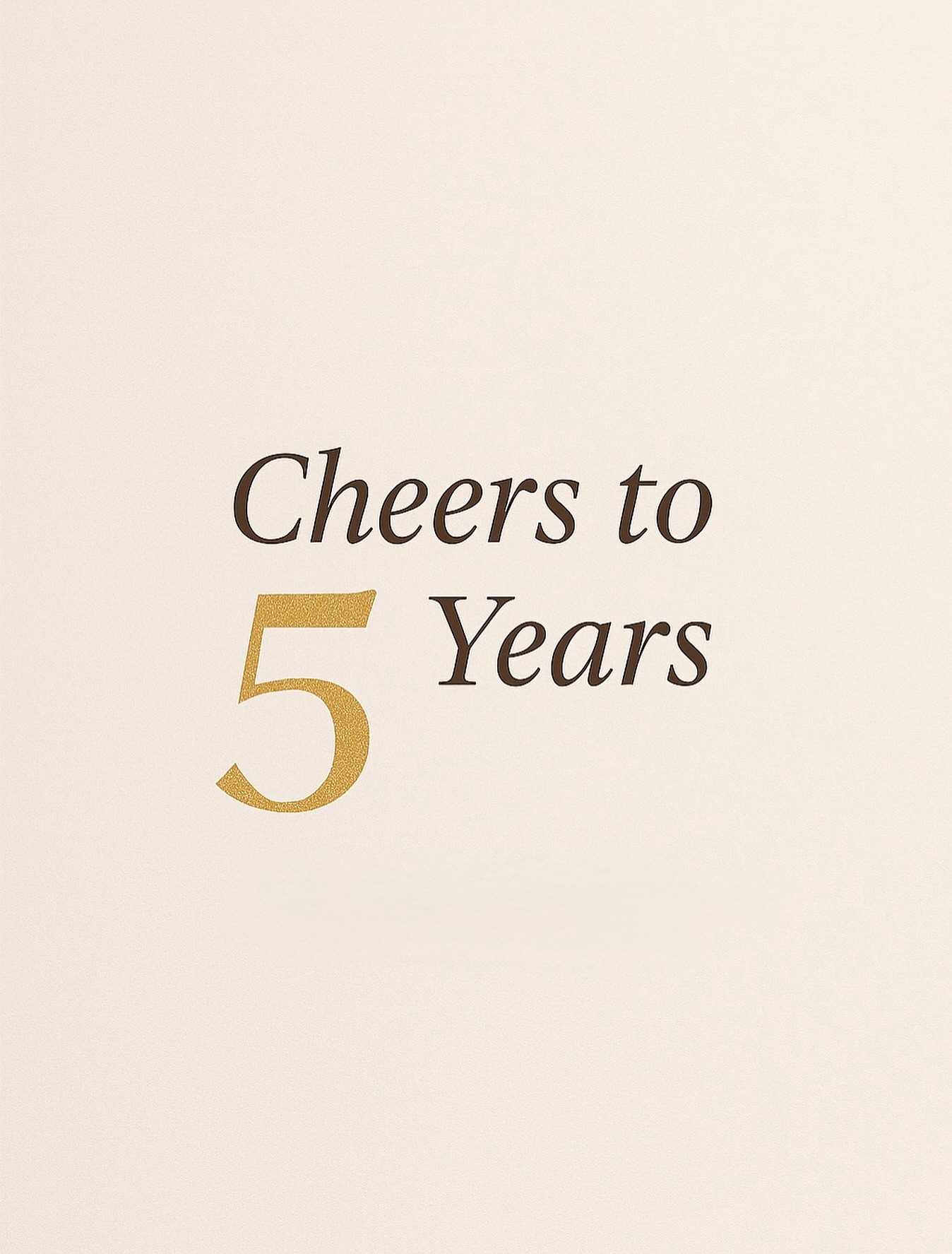 5 Jahre voller Genuss, Begegnungen und besonderer Momente ! Danke an alle, die unser Lokal zudem machen, was es heute ist - ein Ort, an dem erste Dates beginnen, Freundschaften wachsen, Hochzeiten gefeiert und große Entscheidungen getroffen werden! ♥️
Heute vor 5 Jahren haben wir das erste Mal unsere Tür geöffnet und dürfen seitdem unseren Traum leben!
Ohne unsere Gäste, Familien, Freunde und Lieferanten wären wir natürlich heute niemals an dem Punkt, an dem wir sind! Zahlreiche Stammgäste dürfen wir mittlerweile bei uns begrüßen, diverse Auszeichnungen, welche wir in den letzten Jahren bekommen haben und der immer anhaltende Zuspruch aller derer, die wir lieben und schätzen lässt uns auch heute noch keine Sekunde bereuen!
Also, CHEERS! Auf euch alle, wir sind dankbar und stolz und freuen uns jetzt schon sehr auf die nächsten Jahre 🥂
#zwo20passau #restaurantpassau #cheerstothat #5yearsold