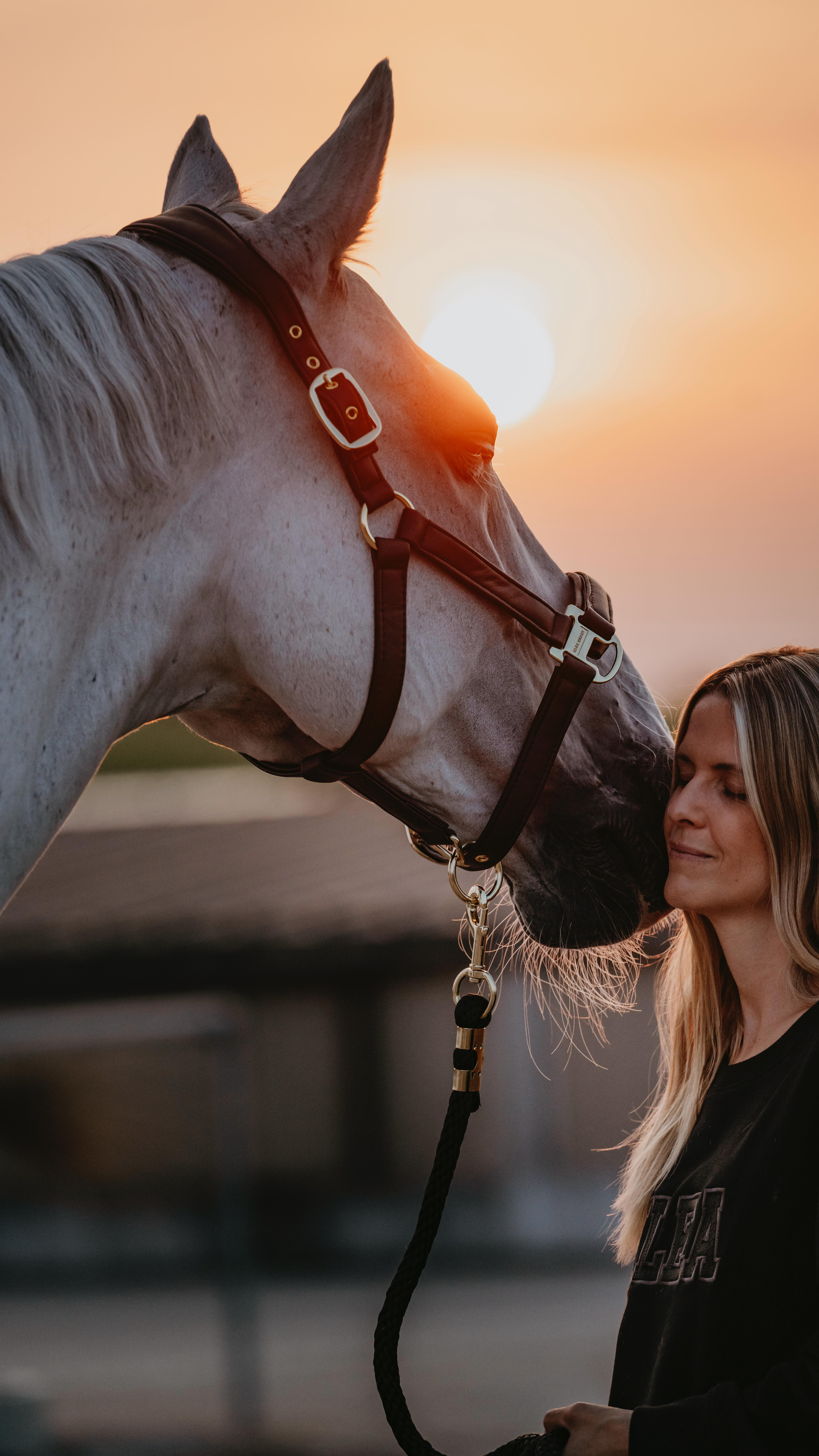 We don’t get to choose how much time we have,
but we do choose how to live it 🤍
.
📸 @lisaelmiger_photographie
#KLEAHeart #motivation #mindset #inspiration #selfgrowth #positivity #lifethoughts #purpose #gratitude #liveinthemoment #makeitcount #choosewisely #lifequotes #mindfulthinking #selfreflection