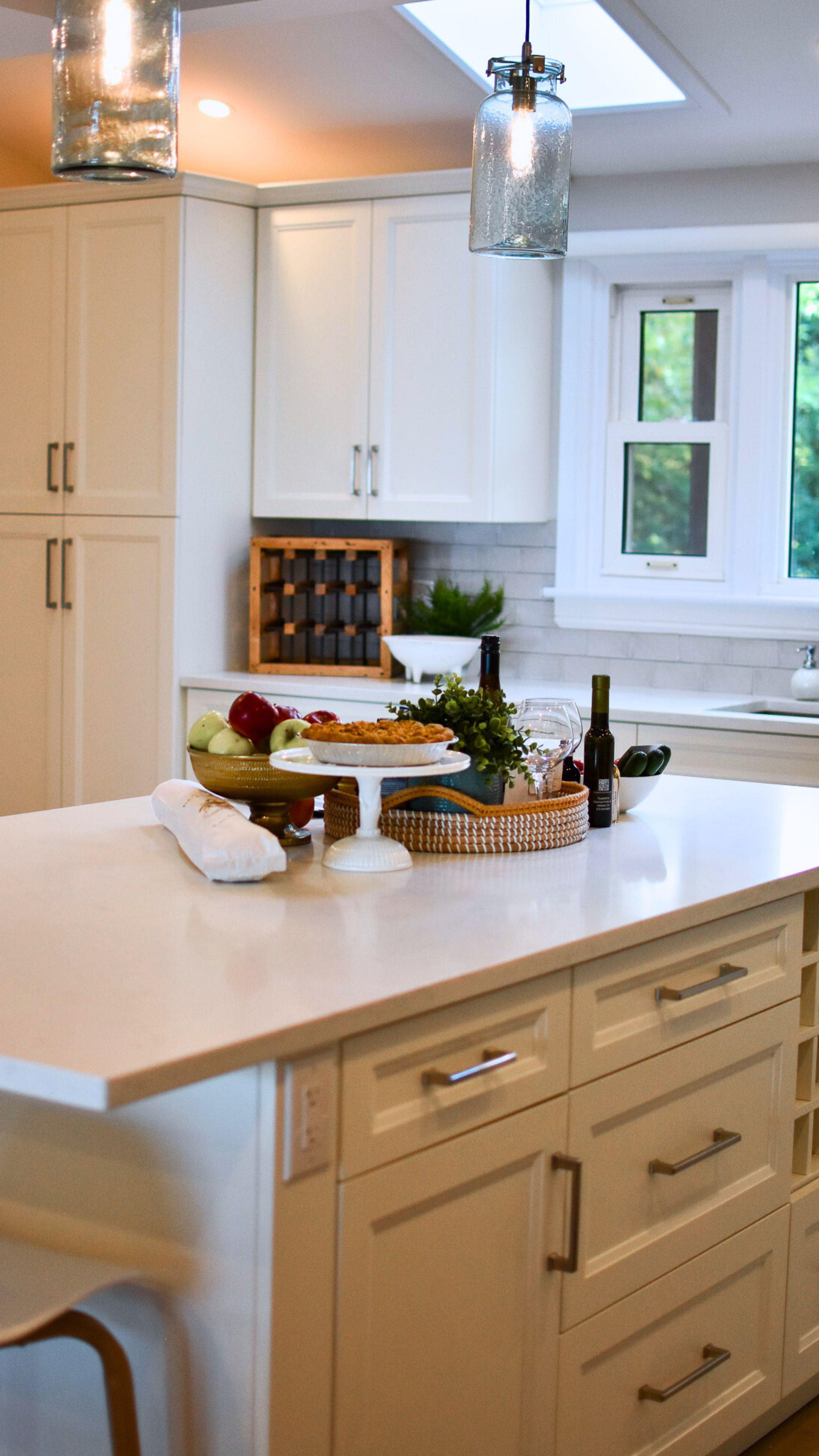 ๐ ๐๐ข๐ญ๐ญ๐ฅ๐ ๐๐๐ญ๐๐ฐ๐๐ฒ ๐๐ฅ๐จ๐ฌ๐ ๐ญ๐จ ๐๐จ๐ฆ๐ โจ
Who says you need to travel far to feel like youโre on vacation? A few friends and I enjoyed the ultimate staycation at ๐ ๐ผ๐ฑ๐ฒ๐ฟ๐ป ๐๐๐
๐ข๐ฎ๐๐ถ๐, a stunning four-bedroom lakefront retreat right here in our own backyard.
From the moment we arrived, we were blown away by the thoughtful ๐๐ผ๐๐ฒ ๐๐ผ๐ฐ๐ฎ๐น ๐๐ฒ๐น๐ฐ๐ผ๐บ๐ฒ ๐ฏ๐ฎ๐๐ธ๐ฒ๐ and the incredible attention to detail throughout the home. Between the heated saltwater pool, 8-person hot tub, and those unreal lake views, it truly felt like a private resort escapeโฆwithout the long drive.
The space itself is bright, modern, and made for entertaining. The fully equipped kitchen was perfect for grazing boards and group dinners, and each bedroom offered the kind of comfort that makes you instantly relax.
And of course, we couldnโt resist exploring a few local favourites while we were there. Just a few minutes down the road, we stopped at @colasantistropicalgardens for their famous classic donuts. A must if youโre in the area. Then, with the lake breeze and sunset views as our backdrop, we walked just five minutes to pick up dinner from @sake.sushi_kingsville.
Beyond the house, the location couldnโt be better. Nestled along the ๐๐ค๐ง๐ฉ๐ ๐๐๐ค๐ง๐ ๐ค๐ ๐๐๐ ๐ ๐๐ง๐๐, the property is surrounded by orchards, vineyards, and nature trails. Plus, itโs just a short drive to Kingsvilleโs incredible restaurant scene and local wineries. Whether youโre in the mood for a cozy night in or an afternoon of exploring, everything you need is right at your fingertips.
If youโre looking to plan your own little getaway (or need to recommend a place for visiting friends and family), definitely take a peek at ๐ ๐ผ๐ฑ๐ฒ๐ฟ๐ป ๐๐๐
๐ข๐ฎ๐๐ถ๐ on @dreamhospitalityinc . Itโs a great reminder that you donโt always have to go far to feel away. ๐ฟ
#kingsvillefoodie #kingsvilleeats #tourismkingsville #dreamhospitalityinc #colasantis #colasantistropicalgardens #sakesushi #kingsvilleontario #mykingsville #kingsvillebia @twepi @lakeerienorthshoreguide