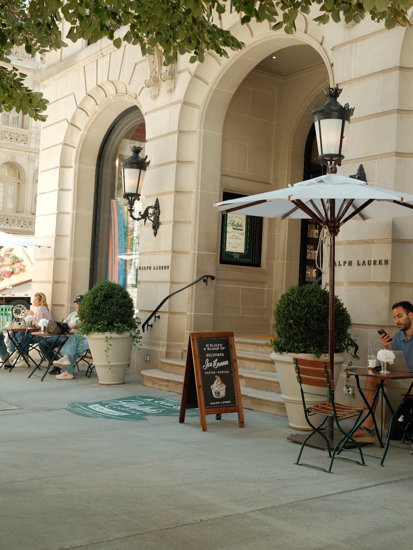 Breakfast @ralphscoffee