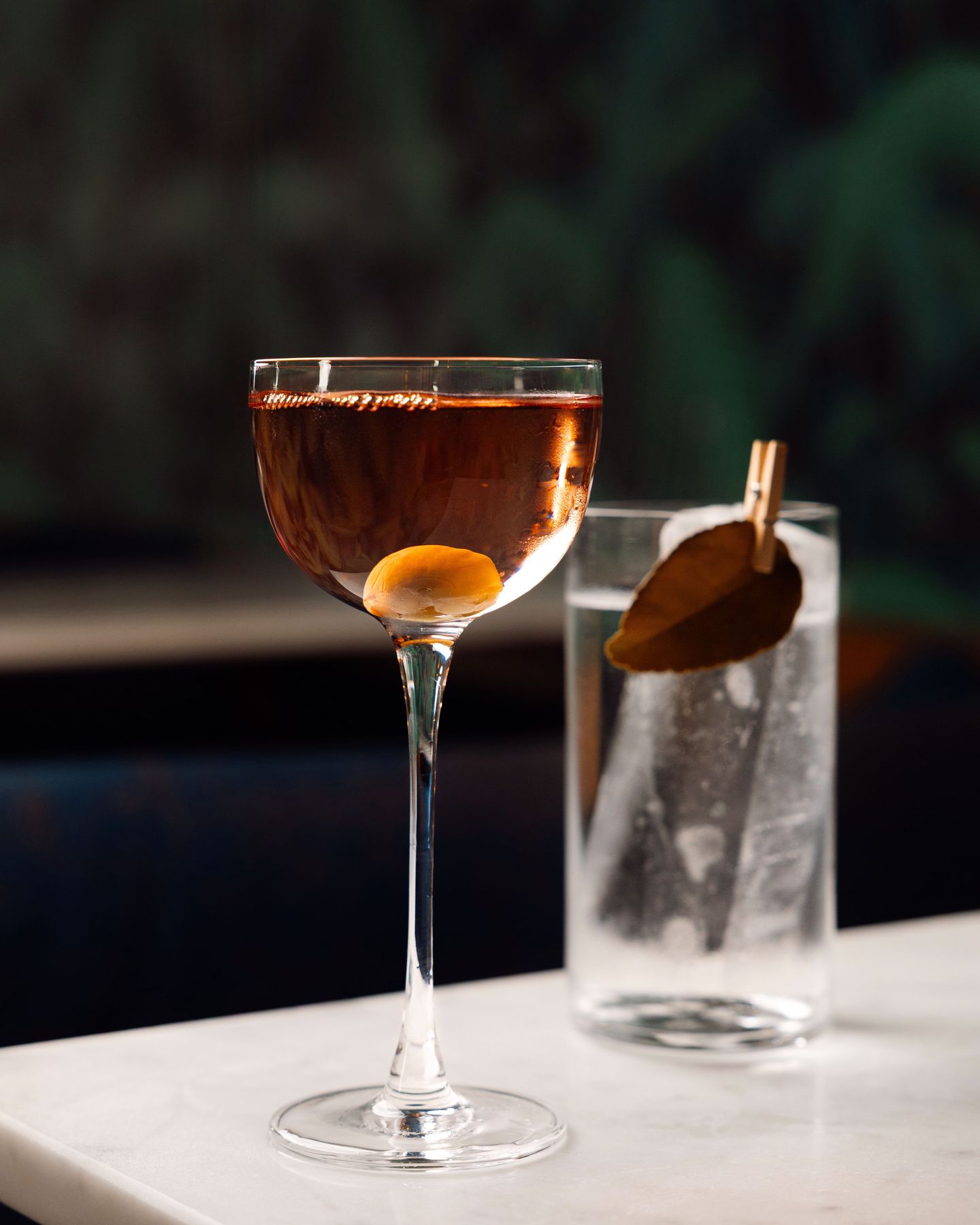 Chaque mois, découvrez notre gin du mois avec deux créations exclusives 🍸
📸 @desprezmarie.studio