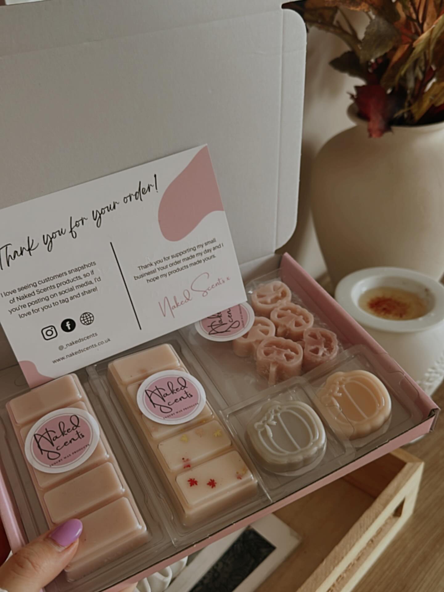 Monthly wax melt subscription box โจ We had lots of new customers sign up to our wax melt subscription box in Septmber and Iโve loved all the positive feedback from new and regular customers. ๐ซถ๐ผ The scents โautumnโ and โtoffee nut latteโ being firm favourites! I canโt wait to send Octobers boxes out - spooky season pending ๐ป๐