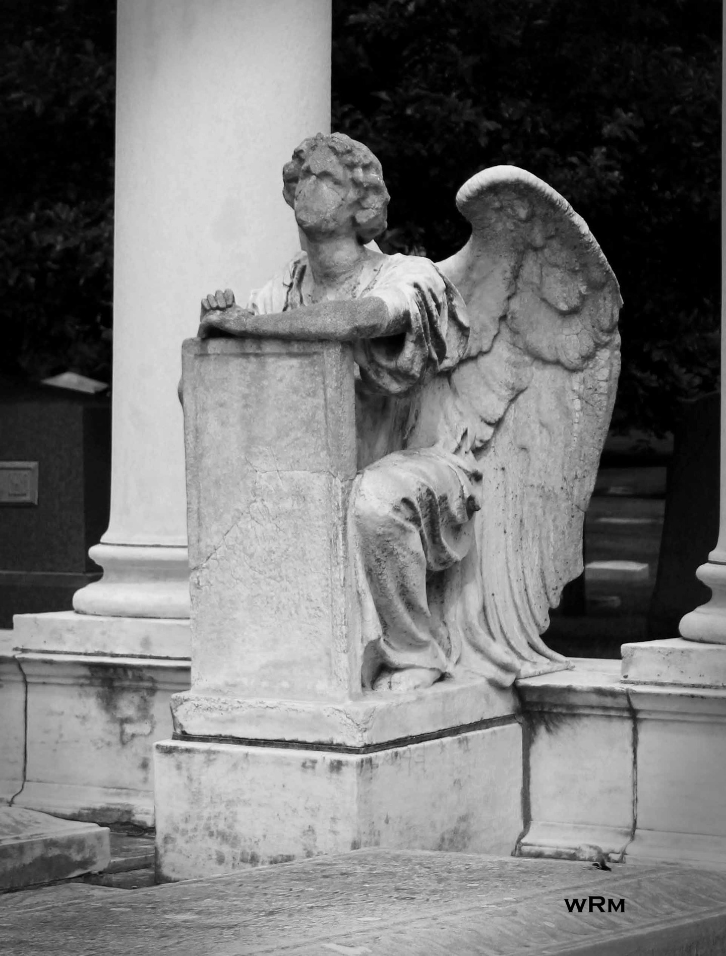 Graceland Cemetery, Chicago, IL
#cemetery_photography #cemeteryphotos #cemeteryscapes #cemeteryscene #cemeteryscenery #cemeterytravels #illinoiscemeteries #cemeteryangels #uniquememorials #chicagocemeteryphotography #chicagocemeterycrawlers #tombstonetravels #taphophile #ángel #stoneangel #gracelandcemetery #gracelandcemeteryphotography