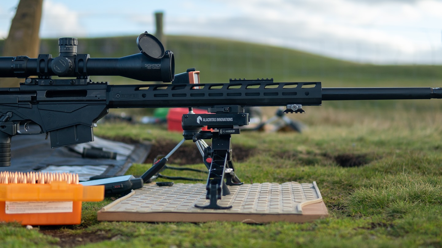 The LRD showing its true colours on a .338 Lapua Magnum out to 2.1km. The LRD offers supreme shot recovery in the blink of an eye and brings recoil directly back towards you, giving you absolute control with this harder to reach targets.
Link in bio
#longdistanceshooting #shooting #TargetPractice #deerhunting #HuntingGear #prsrifle #shootingsport #rifleshooting #prsshooting #firearms #rifle #benchrestshooting #precisionshooting
