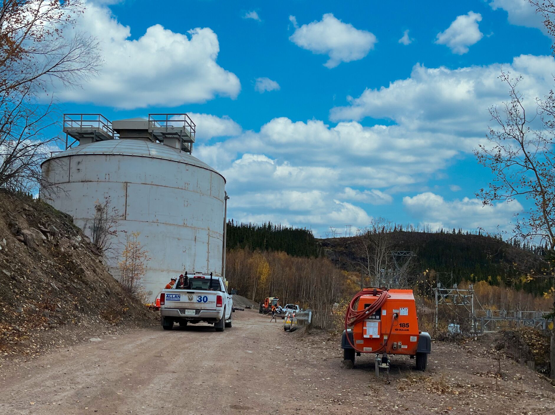 Autumn has arrived, business continues.
#AllanConstruction #Autumn #Constructionlife