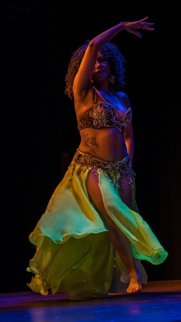 Classical solo performance by Cida Arcanjo on the stage of the Sean O'Casey Theatre. Yalla’s Magic Hafla, 5th October 2025. Choreography by Cida Arcanjo.
🔥💃🔥
#bellydance #lovebellydance #bellydancequeens #dublinbellydance #yallabellydance