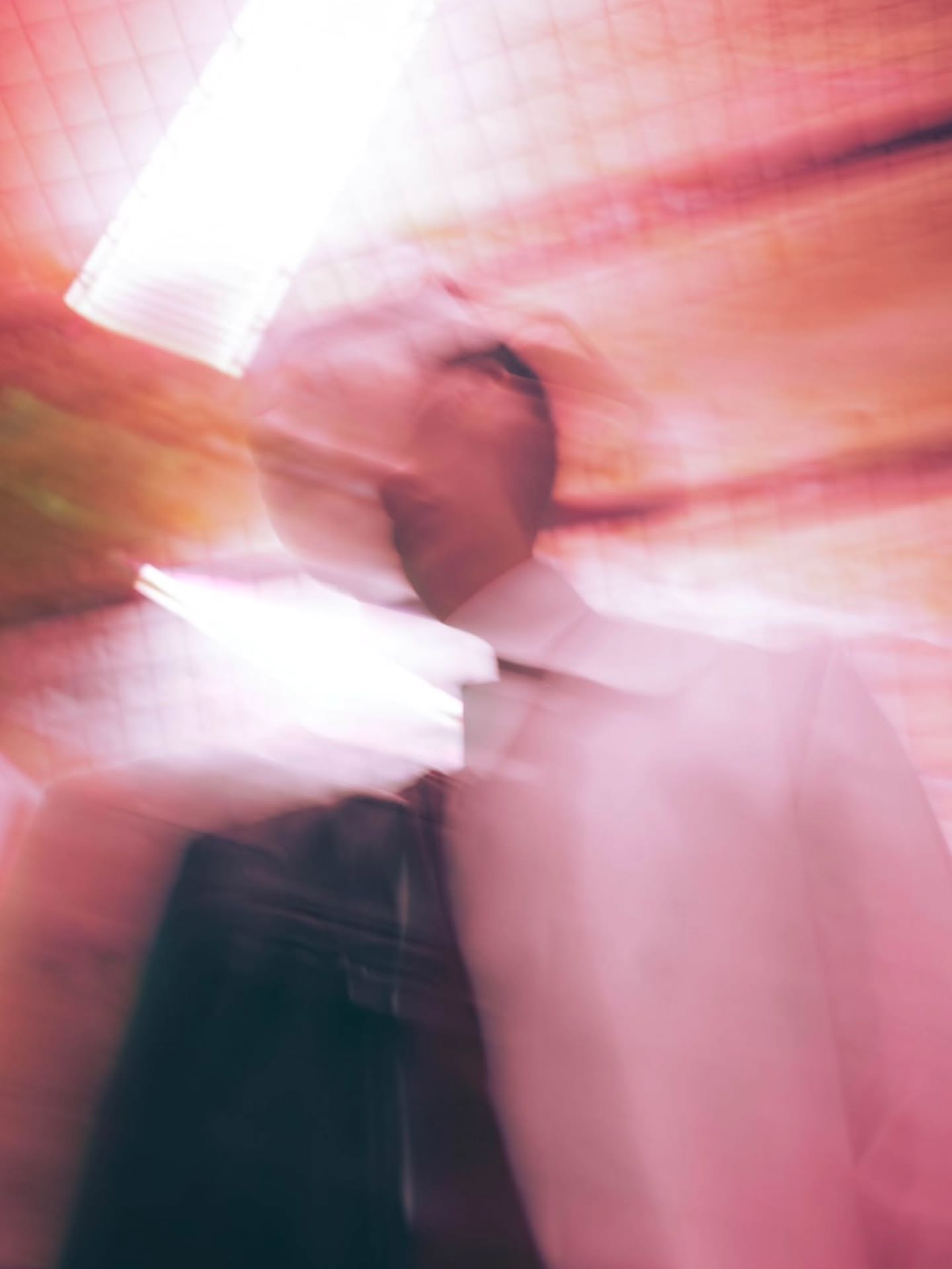 ALEX.
#portrait #bordeaux #photography #fujixseries
@alex_audureau
@santoshasantosha