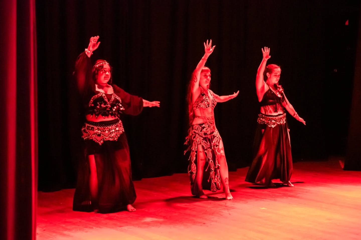 Images from our Magic Hafla, show staged at the Sean O'Casey Theatre on the 5th of October 2025. Artistic and Executive Production by Cida Arcanjo. Photos by Zofia J Photography.
✨💃✨
Get ready for our next event: A Night At The Harem 2026
🔥🔥🔥
#bellydance #lovebellydance #bellydancequeens #dublinbellydance #yallabellydance