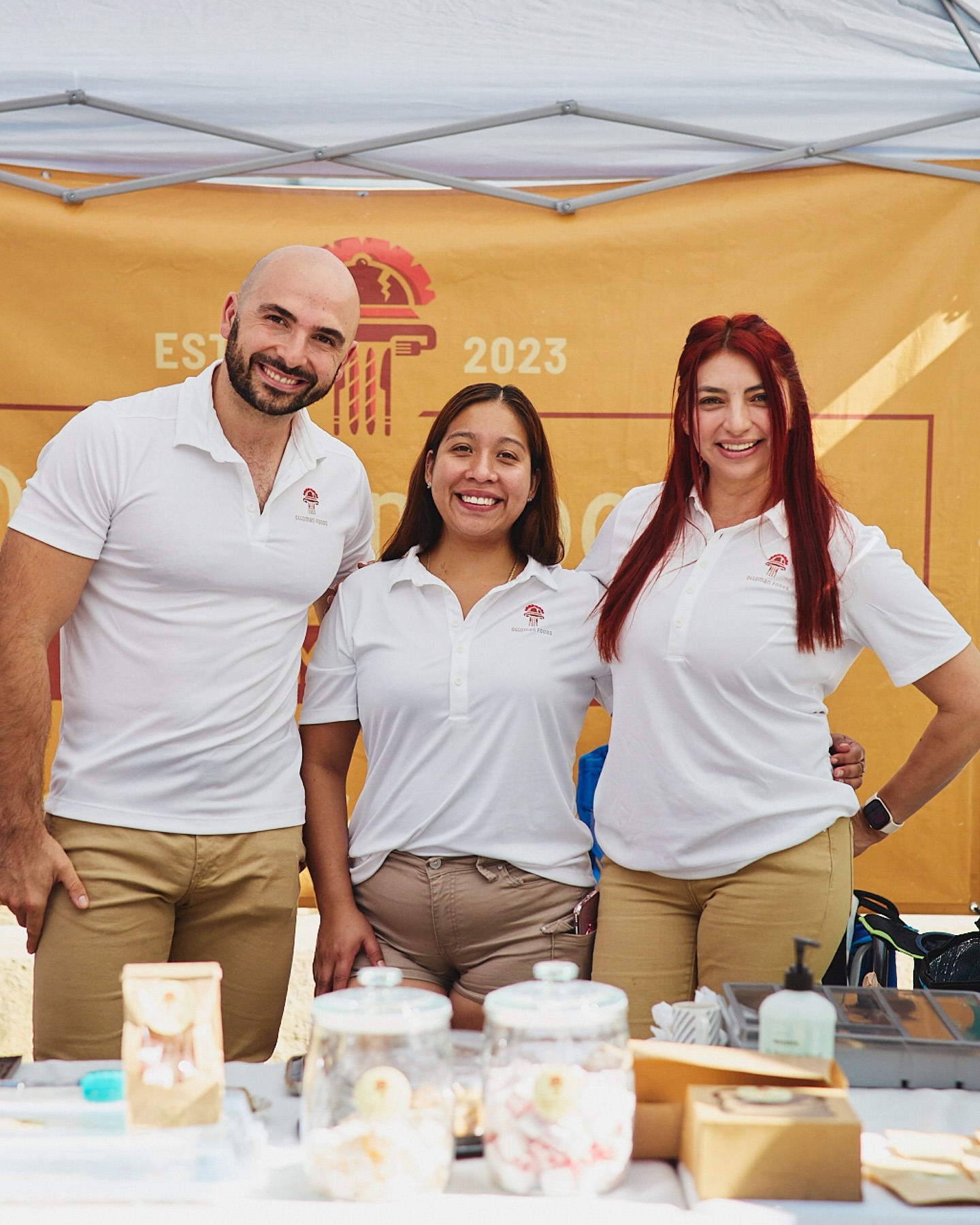 Had the best time capturing the aroma and warmth of @ottoman_foods at the @sfcfarmersmarket in Downtown Austin ☕️✨
Their authentic Turkish coffee, sweet baklava, and genuine hospitality made this morning so special.
If you’re looking for a little taste of Turkey right here in Austin, definitely stop by their booth this weekend 🇹🇷💛
📸 Captured moments of coffee being brewed in the sand, laughter, and the beauty of handmade flavors.
#AustinPhotographer #LifestylePhotography #AustinMarket #TurkishCoffee #BaklavaLove #OttomanFoods #AustinLocalBusiness #FarmersMarketAustin #AustinSmallBusiness #CandidPhotography #FoodPhotography #AustinTexas #AuthenticCoffee #MarketVibes #ChizuTakakuraPhotography #CoffeeLovers #AustinEats #ExploreAustin #DocumentaryPhotography #AustinLife