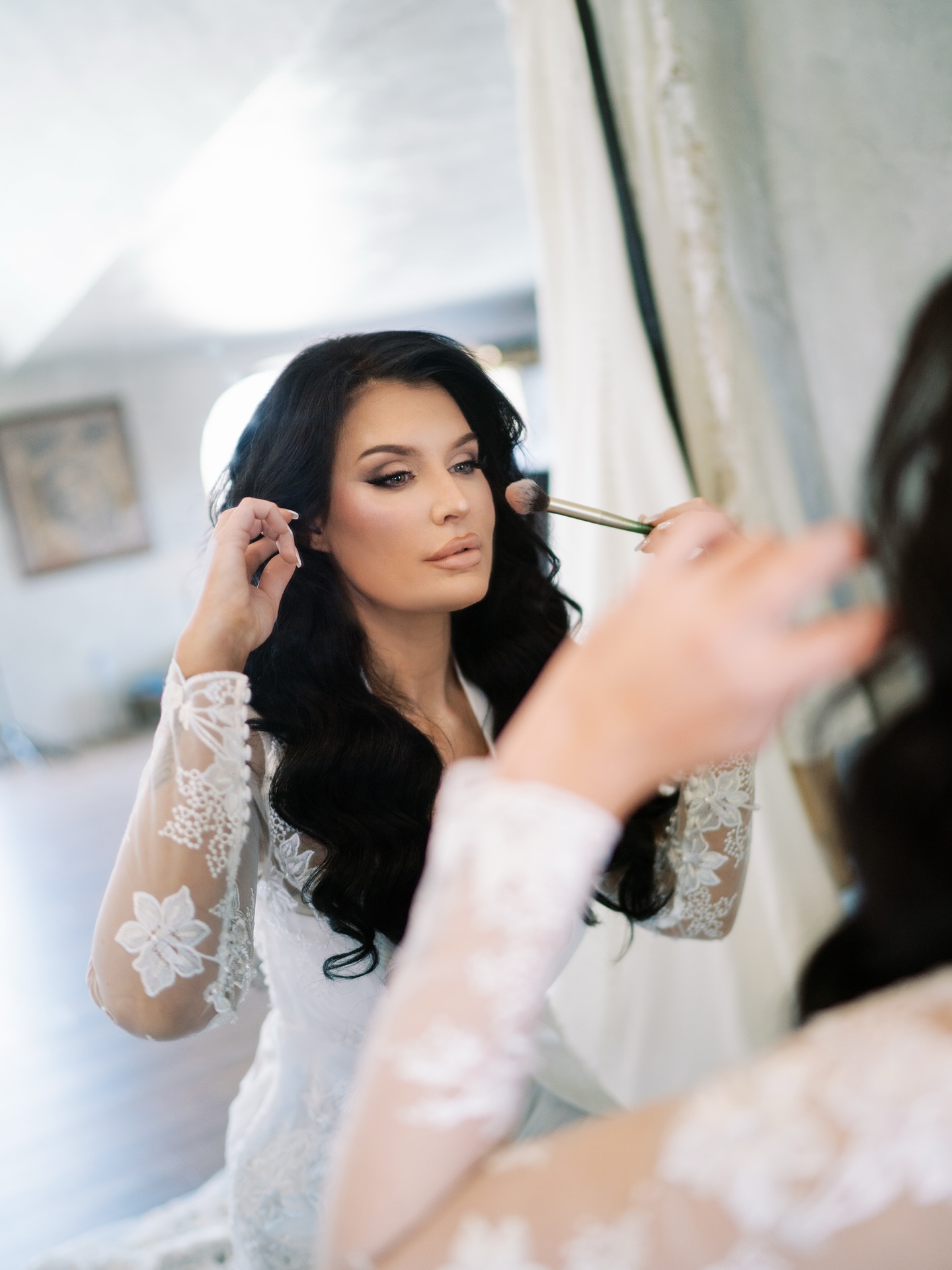 Every artist has their list — the things that test our patience, our precision, and our sanity (in the most glam way possible).
After 12 years in the bridal industry, I’ve learned that flawless makeup isn’t just about products — it’s about the process, the energy, and keeping the morning calm when chaos tries to creep in.
So here it is… my lighthearted list of “makeup artist betrayals.” Brides, glam squads, and fellow artists — which one do you relate to the most?
Because even when it gets wild, we still show up… seamlessly.
Photo credit: @kristitelnovphoto