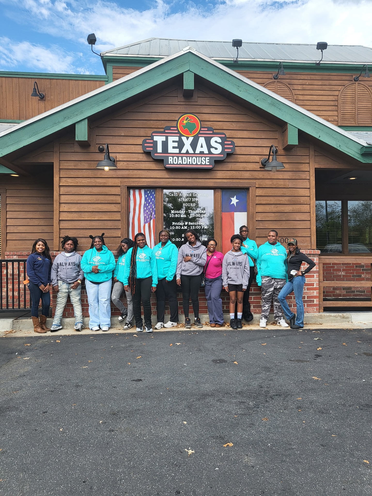 Thank you @texasroadhouse (Riverside location) for being our meal sponsor during our Fall Break Professional Development !!
Your continued support means the world to the Club Kids at The Boys & Girls Clubs of Central Georgia.