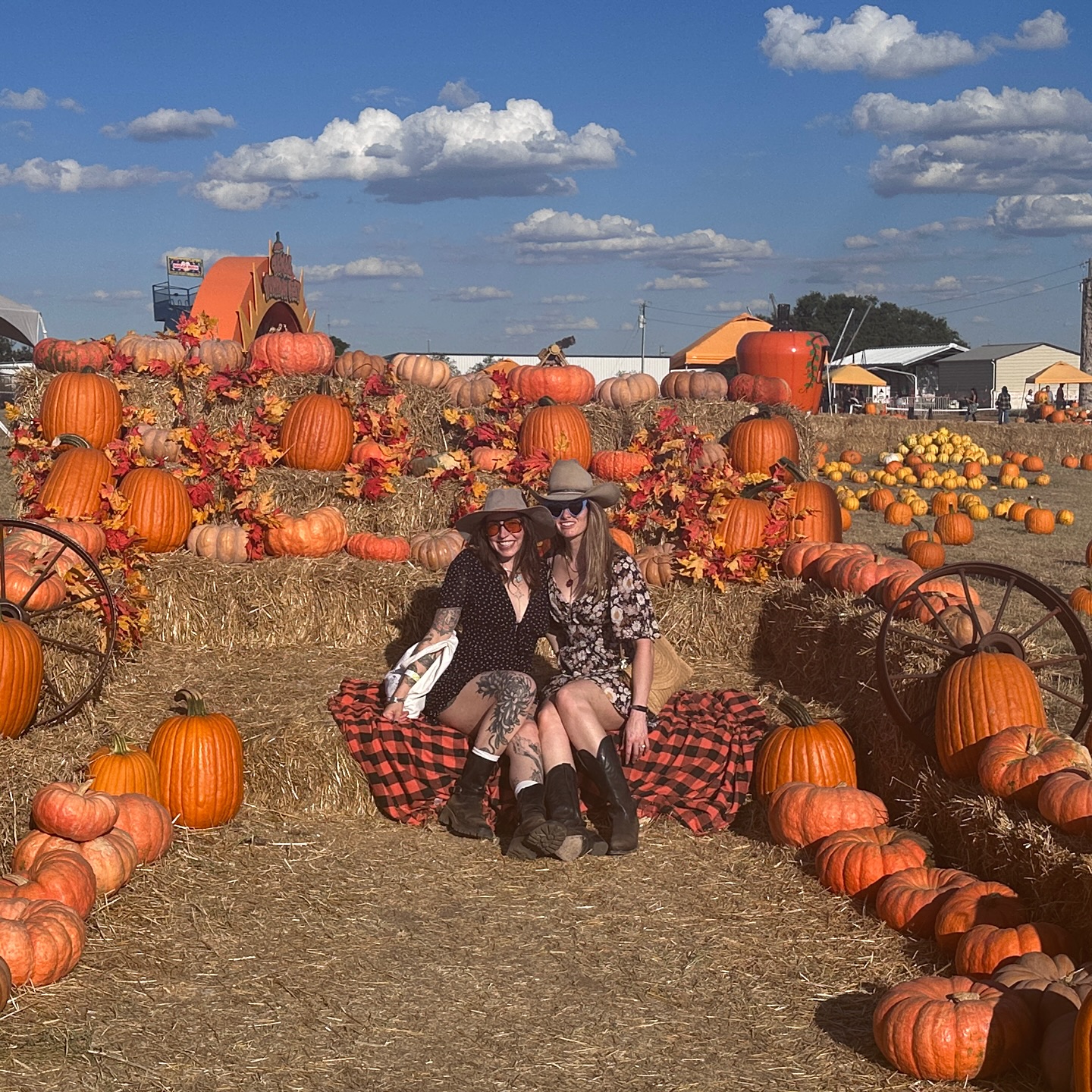 Booking October now in Austin, TX! DM or head to my bio to book 🎃👻💋
.
.
.
#austintattoo #austintattooartist #atxtattooartist #ornamentaltattoo