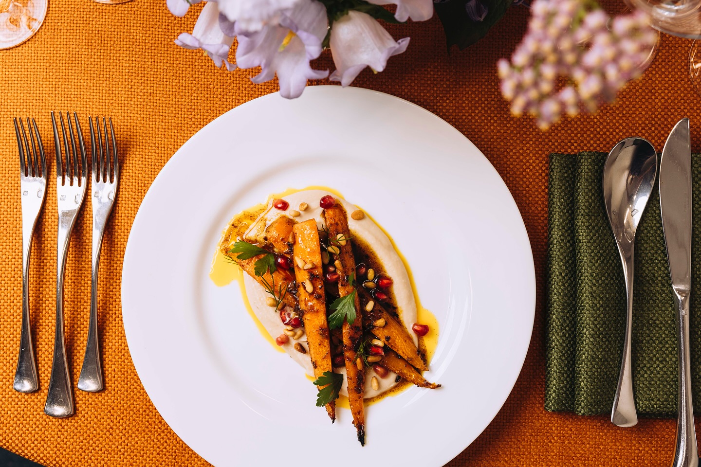 Thrilled with the recent news that we have retained our approved supplier status @woolwichworks
This is a fantastic venue with so much flexibility!
With outside areas for the warmer months & a range of indoor spaces to suit everything from small meetings to large seated dinners this really must be on your event planning radar.
Our planning team are on hand to help you bring your next event to life at this fabulous London venue.
Photo credits:
@harrypsef
@kellyp.photography
@lulusgold
#venuehire #londonevents #londoncatere #uniquespaces #londonontheinside #eventplanning #bespokeevents #londonvenue