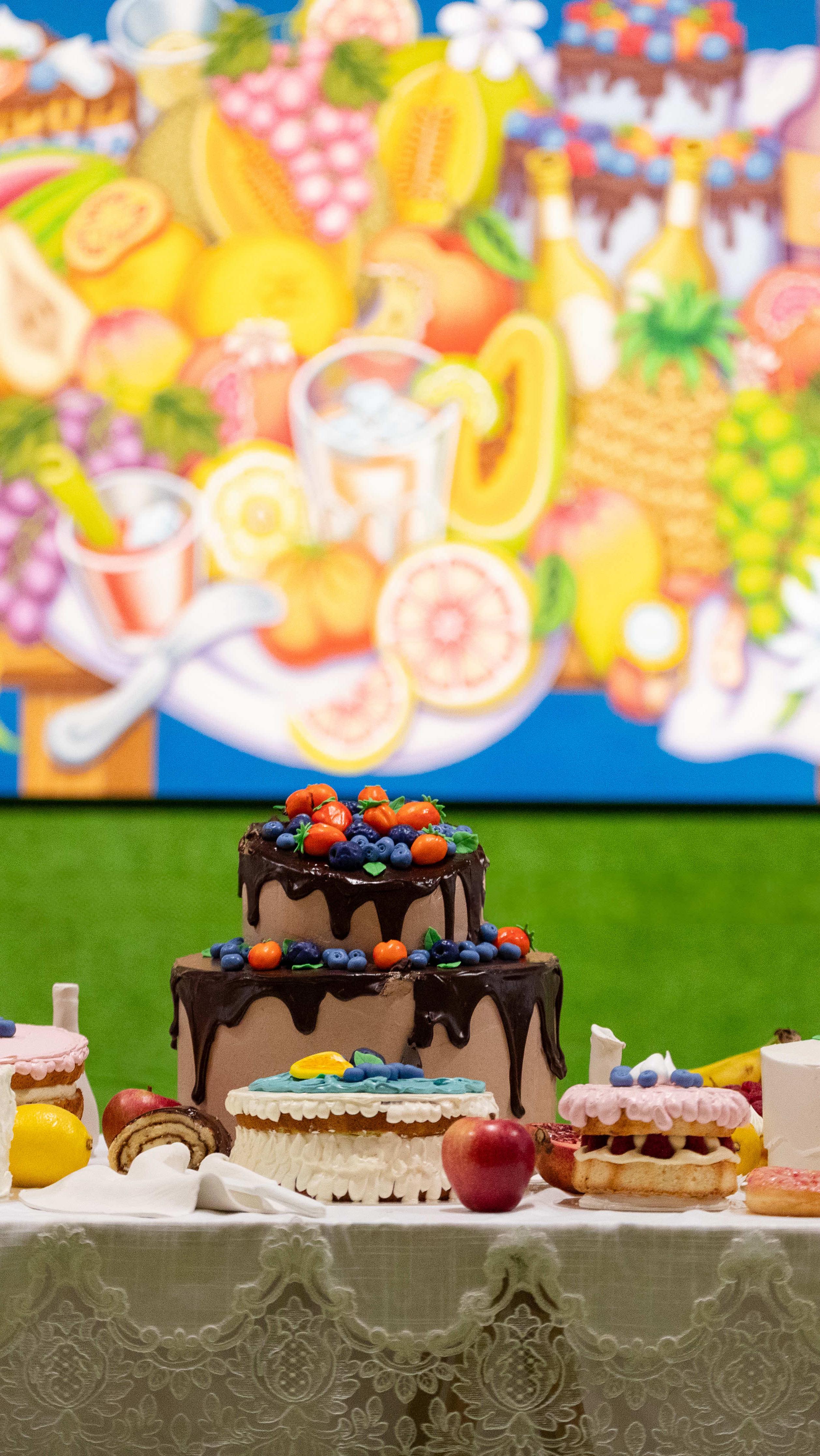 š¬š§ English
Ever wondered what it looks like when cakes turn into paintings,
when paintings come back to life as real cakes,
and how all of it finally comes together in front of you?
Hereās a glimpse behind the scenes of this incredible exhibition ā
a space where art, sugar, and imagination meet.
The exhibition runs until the end of October ā donāt miss it if youāre in Ibiza.
š„ Videography @josefernandezlife
šExhibición at @fundacionlanavesalinas
šØ The artist @pedrosname
š° Cakes @kissthatcake
āø»
šŖšø Spanish
ĀæAlguna vez te has preguntado cómo serĆa cuando los pasteles se convierten en pinturas,
cuando las pinturas cobran vida como pasteles reales,
y cómo todo eso finalmente se presenta ante tus ojos?
AquĆ un vistazo al detrĆ”s de cĆ”maras de esta exposición increĆble ā
un espacio donde el arte, el azúcar y la imaginación se encuentran.
La exposición estarĆ” abierta hasta finales de octubre ā no te la pierdas si estĆ”s en Ibiza.