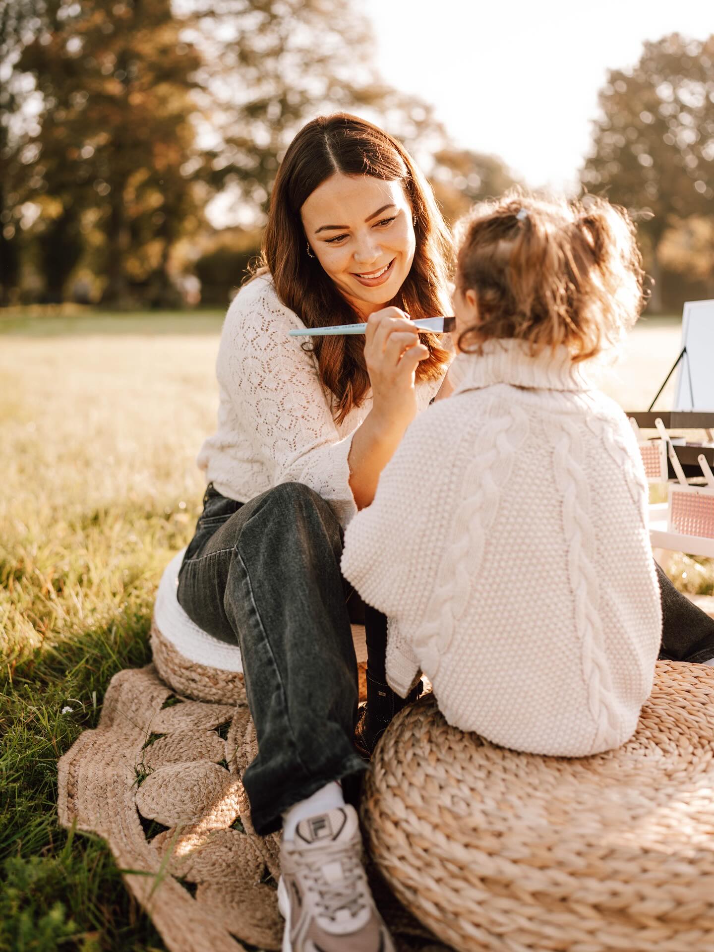 Kinderschminken – jetzt geht’s richtig los! ✨
Ich freue mich riesig, denn mein Equipment ist nun komplett und ich bin bestens vorbereitet für die kommenden Veranstaltungen! 🥳
Ob leuchtende Schmetterlinge, mutige Superhelden oder glitzernde Feen -
Ich freue mich auf eine bunte, fröhliche Zeit mit euch! 🌈
#Kinderschminken #Facepainting #Kinderfreude #Eventzeit #Schminkspaß