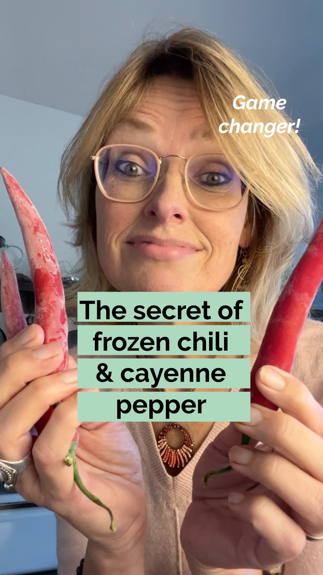 š¶ļøNever cut your fresh cayenne and chili peppers again. Freeze & grate them from now on.š¶ļøāØāØThis method is genius because youāre also consuming the SEEDS and membrane - thatās where 80% of the capsaicin lives! When frozen and grated, they break down into tiny, digestible pieces instead of being discarded.
Health benefits youāre getting: āØāØ Capsaicin for metabolism boost āØāØ Anti-inflammatory properties āØāØ Improved circulation āØāØ Vitamin C and antioxidants āØāØ Better nutrient absorption
Note: Cayenne pepper and chili peppers are different varieties - cayenne is typically hotter and thinner, while chili peppers vary in heat and size.
š Save this reel or share with someone who needs to hear about this kitchen hack
š Follow @helloherbal.world for tips and DIYS for for natural health, non-toxic living and herbal remedies
#kitchenhacks #cayennepepper #chilipeppers #spicyherbs #healthyeating #cookingtips #spicyfood #frozenfood #lifehacks #chilipepper #cayenne #explorepage