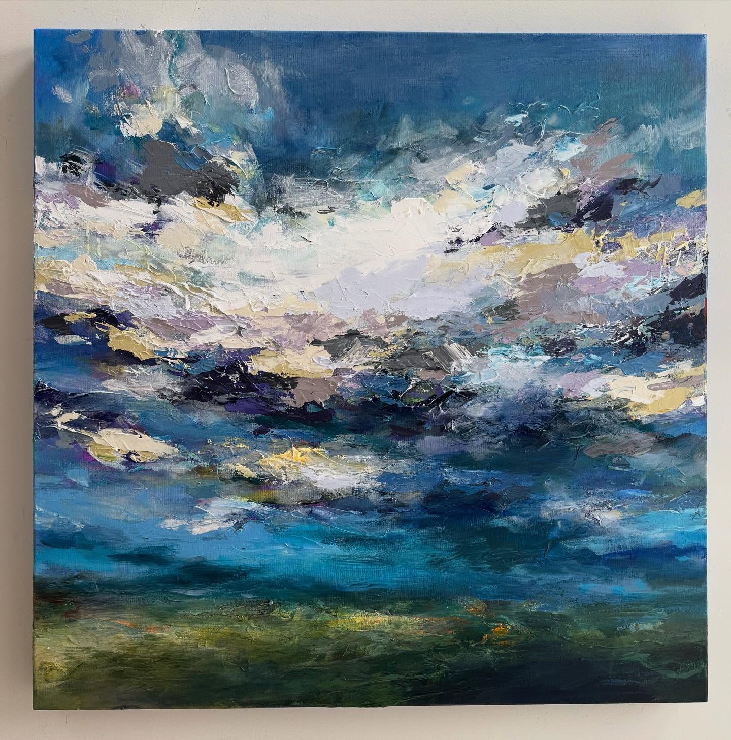 Got the honour of doing this commission for a wonderful family. They loved my painting “Wide Open Spaces” but needed it in a 36”x36” size.
Swipe through to see the different stages and then their piece finally in its home!
(This commission took around 2 months from start to finish)
.
.
#art #artcommission #yegarts #yegartist #landscapeart #abstractlandscape #skypainting #texture