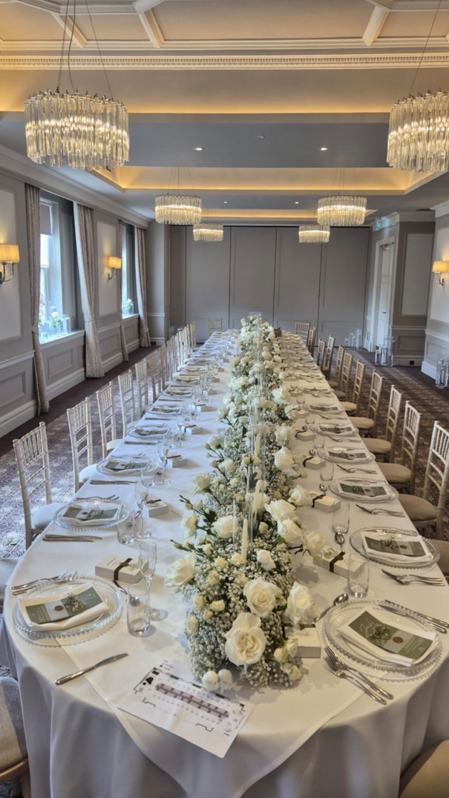 Huge congratulations to Millie on her beautiful wedding day at Down Hall last weekend! Stunning table flowers featuring white roses, gypsophila, tea roses, and elegant clear glass charger plates. #essexweddingflorist #essexweddingflowers #bridestobeinessex #essexweddingdecor #essexweddingvenue #designerflowersessex #down_hall_weddings #downhallbride