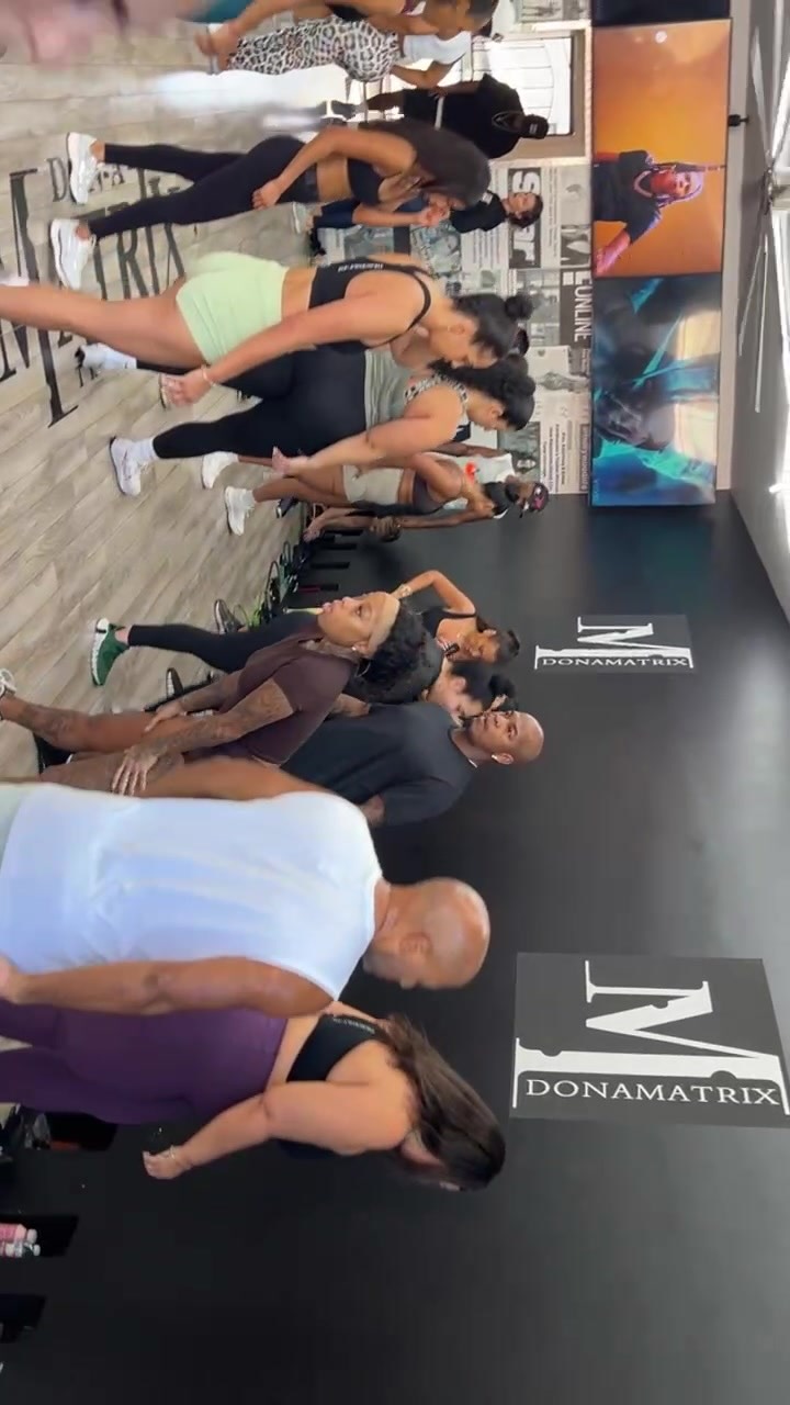 Special guest @neyo stopped by the Matrix on Melrose for a Matrix Workout with Elite Fitness Trainer @curlscueva
