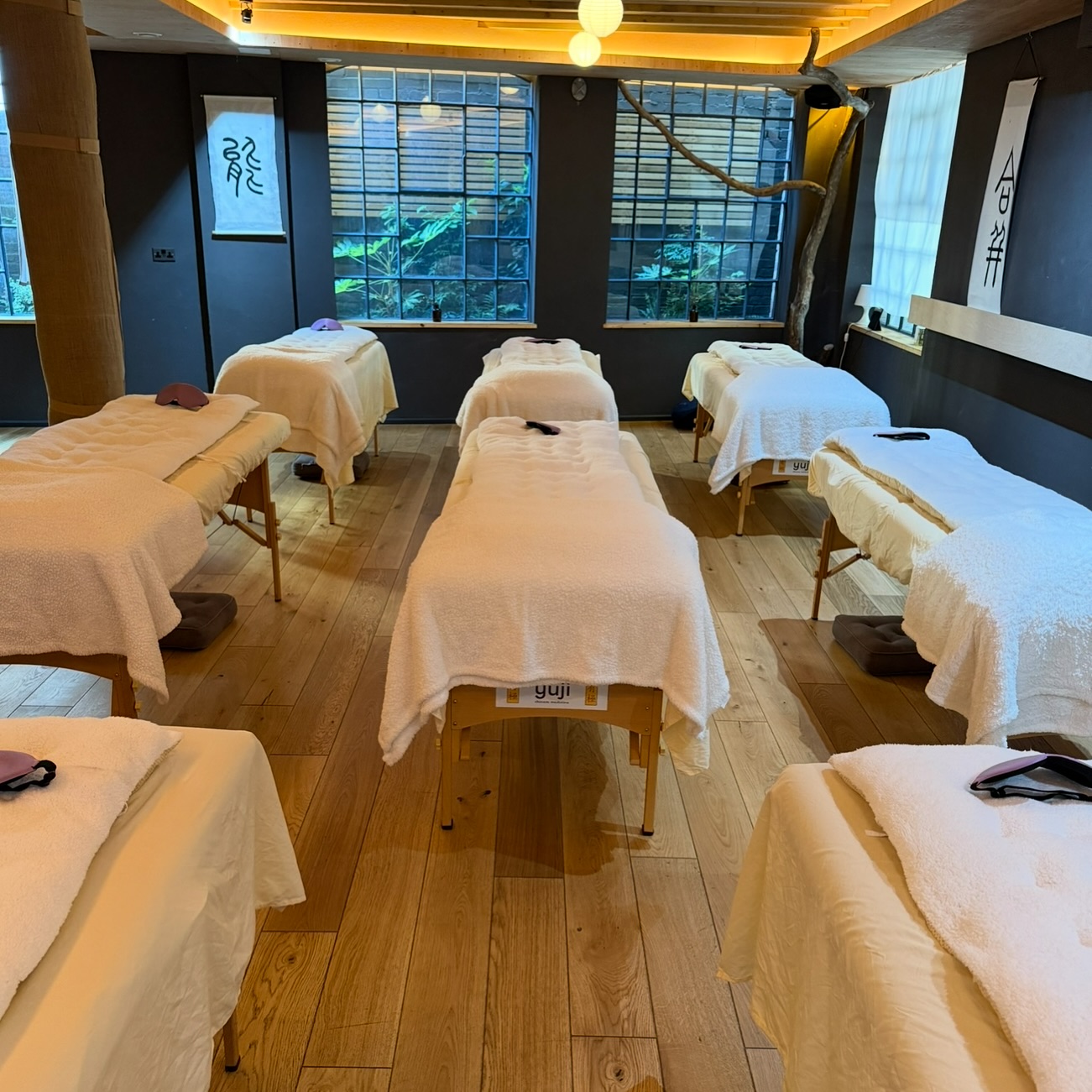 Energetics – London
Thu 09 Oct | Shepherd’s Bush, London, UK
A journey of reconnection, release, and remembrance 💫
Join myself and Minqwa @livingisapractice for an evening of deep energetic renewal, where Reiki, Crystals, Somatic Awareness, and intuitive healing come together to help you realign your energy body and reawaken your higher consciousness.
Through gentle bodywork, sound, and vibrational healing, we’ll guide you in:
🌬 Releasing stagnant energy & emotional blockages
💫 Reconnecting with your body’s wisdom
🌿 Grounding into full presence
✨ Calling back lost fragments of your light
🌸 Rediscovering clarity, vitality & inner flow
This is more than a session — it’s an energetic journey.
A space to soften, surrender, and allow your energy to remember its natural rhythm.
Thursday 09 October | 7:30–9:00pm
📍 Shepherd’s Bush, London
☕️ Tea & integration
For further details, please message or book the session on the website.
#energetics #london #londonenergetics #reiki #breathwork #crystals #events #londonevents #wellbeing #soullanguage #higherconnection #thehealershealer #visions #connection #transform #sheperdsbush