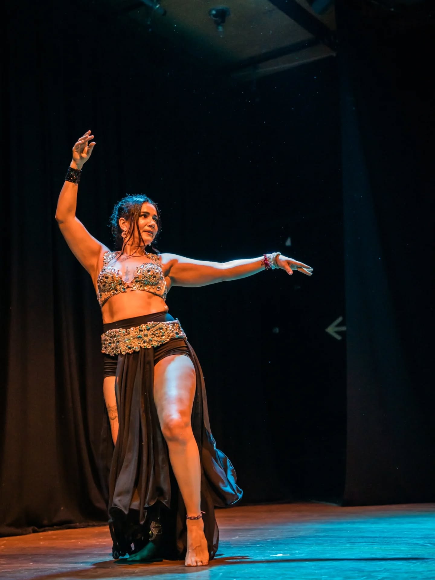Images from our Magic Hafla, show staged at the Sean O'Casey Theatre on the 5th of October 2025. Artistic and Executive Production by Cida Arcanjo. Photos by Zofia J Photography.
✨💃✨
Get ready for our next event: A Night At The Harem 2026
🔥🔥🔥
#bellydance #lovebellydance #bellydancequeens #dublinbellydance #yallabellydance