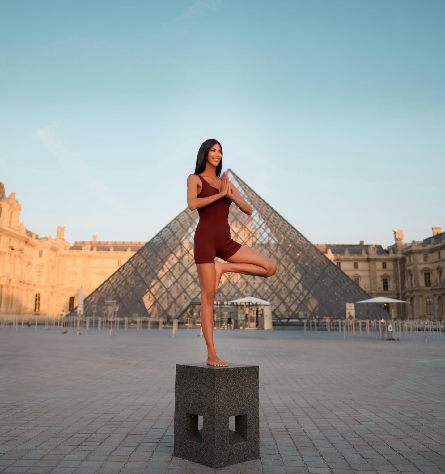 3 Scientifically Proven Ways to Feel Good
1. Stand Tall like Superman 🦸
(Or Wonderwoman)
Posture affects mood! It’s called embodied cognition.
When our spine is straight and our chest is open it evokes feelings of personal power and confidence.
2. Master Nose Breathing 👃
Slow breaths through the nose (5 secs in/ 5 secs out) increase serotonin levels (indirectly) and keep the mind steady.
3. Move your Body 🕺
Movement boosts our happy chemicals!
Not sure where to start?
Yoga is a 3-in-1 solution focusing on posture, breath, and movement! 🧘🏻♀️
Please comment and let’s keep the conversation going! @kimreartedesantiago
📸: @kohnobe
📍: The Louvre, Paris, France