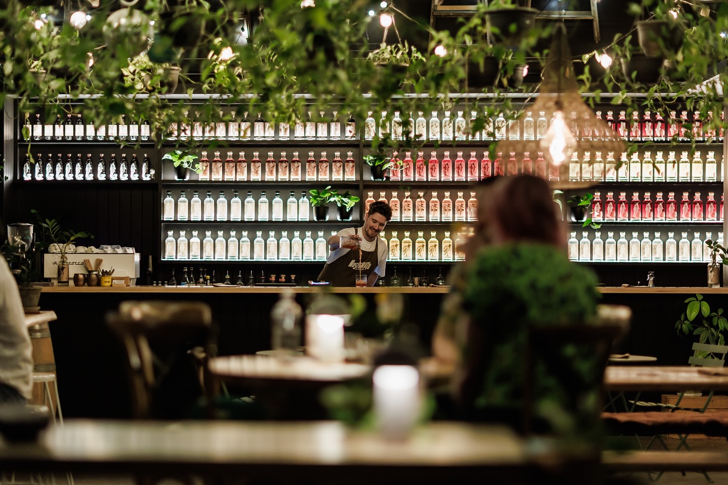 What. A. Night. 🎉
The first wave of shots from a night we’ll never forget.
Getting to celebrate this new chapter in the Nosferatu Distillery story with all of you was more than we could’ve ever asked for. The energy, the laughs, the cocktails — everything about Saturday was magic.
We’re absolutely loving the new bar and can’t wait to keep learning, experimenting, and sharing it with you all.
Thank you to everyone who came out and made it such a special night — you’re the reason we do what we do. 🥂
Oh, and we’re keeping the vibes going… Gin & Jazz is back this Friday night! 🎷✨
Bookings are open now — hit the link in bio to grab your spot.
#BrisbaneBars #BrisbaneNights #BrisbaneEvents #BrisbaneDistillery #BrisbaneGin #BrisbaneCocktails #BrisbaneLife #BrisbaneDateNight #SupportLocalBrisbane #DrinkLocaL