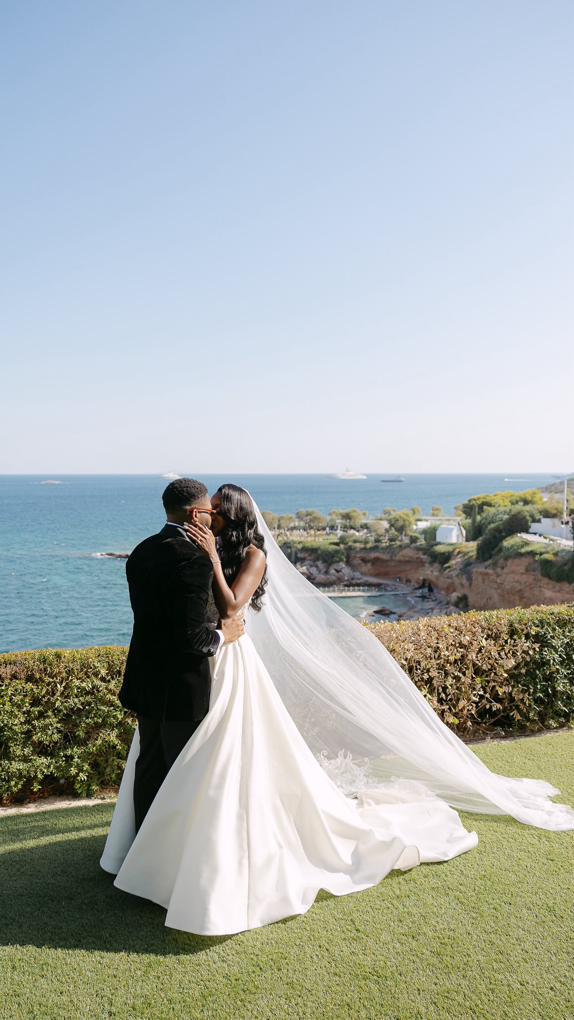 ✨ Yemurai & Tosin’s wedding was an absolute dream ✨
Every detail was thoughtfully planned, and the day unfolded more beautifully than we could have imagined. From the moment the couple arrived from Canada to say “I do” on the stunning Athens Riviera, it was pure magic. The love, the laughter, the setting—everything came together in perfect harmony.
A huge thank you to all the incredible vendors who brought this vision to life. Your talent, dedication, and creativity made this celebration unforgettable.
Here’s to Yemurai & Tosin—may your journey together be as radiant and joy-filled as your wedding day 💫