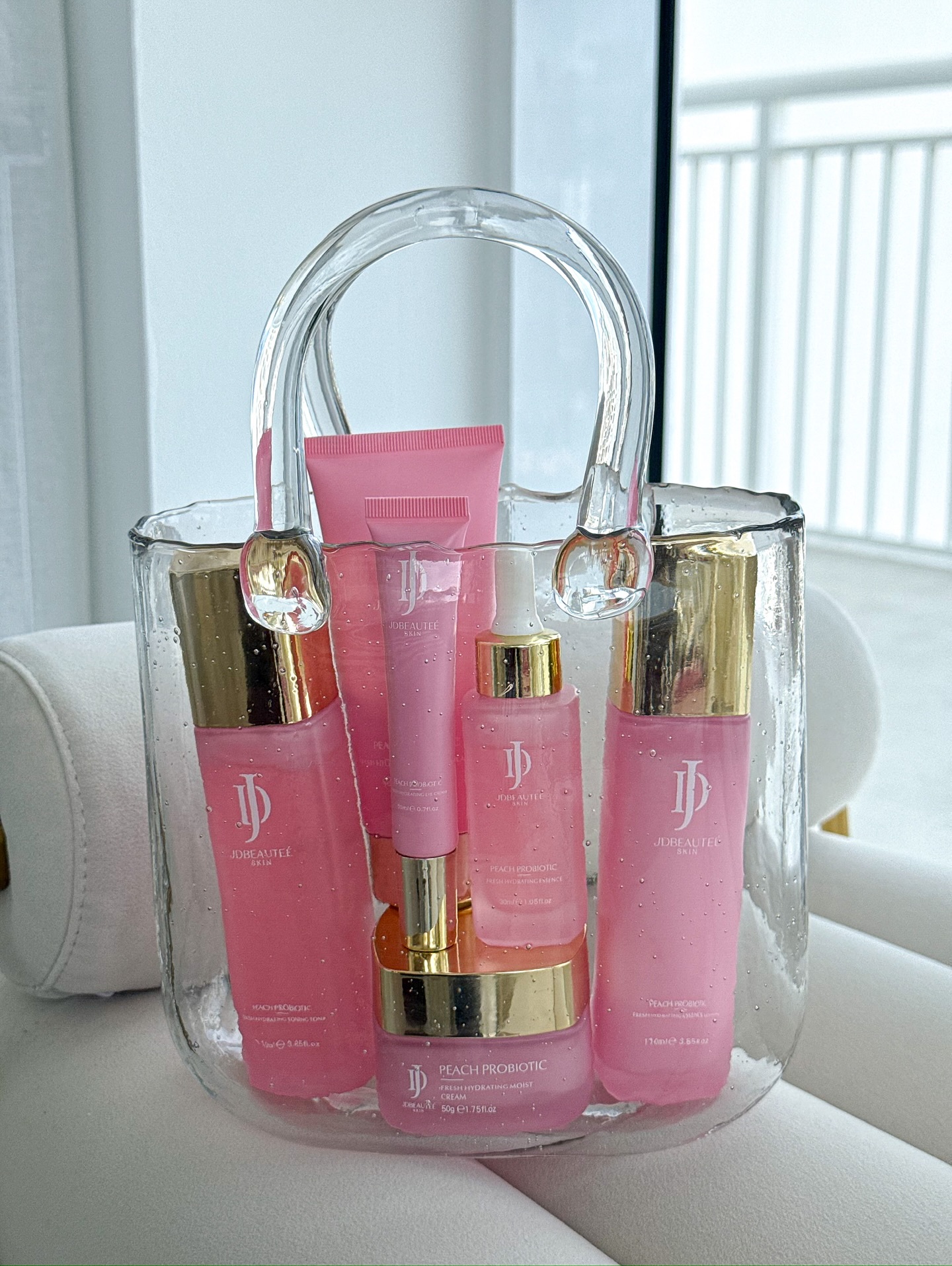 What’s in our bag? Just a whole skincare routine that keeps our glow on autopilot 😌💖
The JDSkin Peach Probiotic Set is everything your skin’s been manifesting —
🩷 A cleanser that melts away buildup
🩷 A toner that balances + preps
🩷 A serum that gives that glass-skin bounce
🩷 A moisturizer that seals in every drop of hydration
Because real talk… why choose between cute and effective when you can have both? 💅🏽
She’s pink, she’s probiotic, and she’s that skincare bestie who never lets your glow dull.
💧 Tap the link in bio to start your routine
💖 Tag your bestie who needs this in her bag ASAP
Use code : SAVE15 for 15% OFF 🫧✨
#jdbeautee #explore #hydratingskincare #pinkskincare #skincaretips101 #hydratingcleanser #plantbasedskincare #koreanskincareroutine #skincaresale #skincareaddiction #skincareaddicts #kbeautyskincare #kbeautyaddict #kbeautyreview #veganskincareproducts #hydratingserum